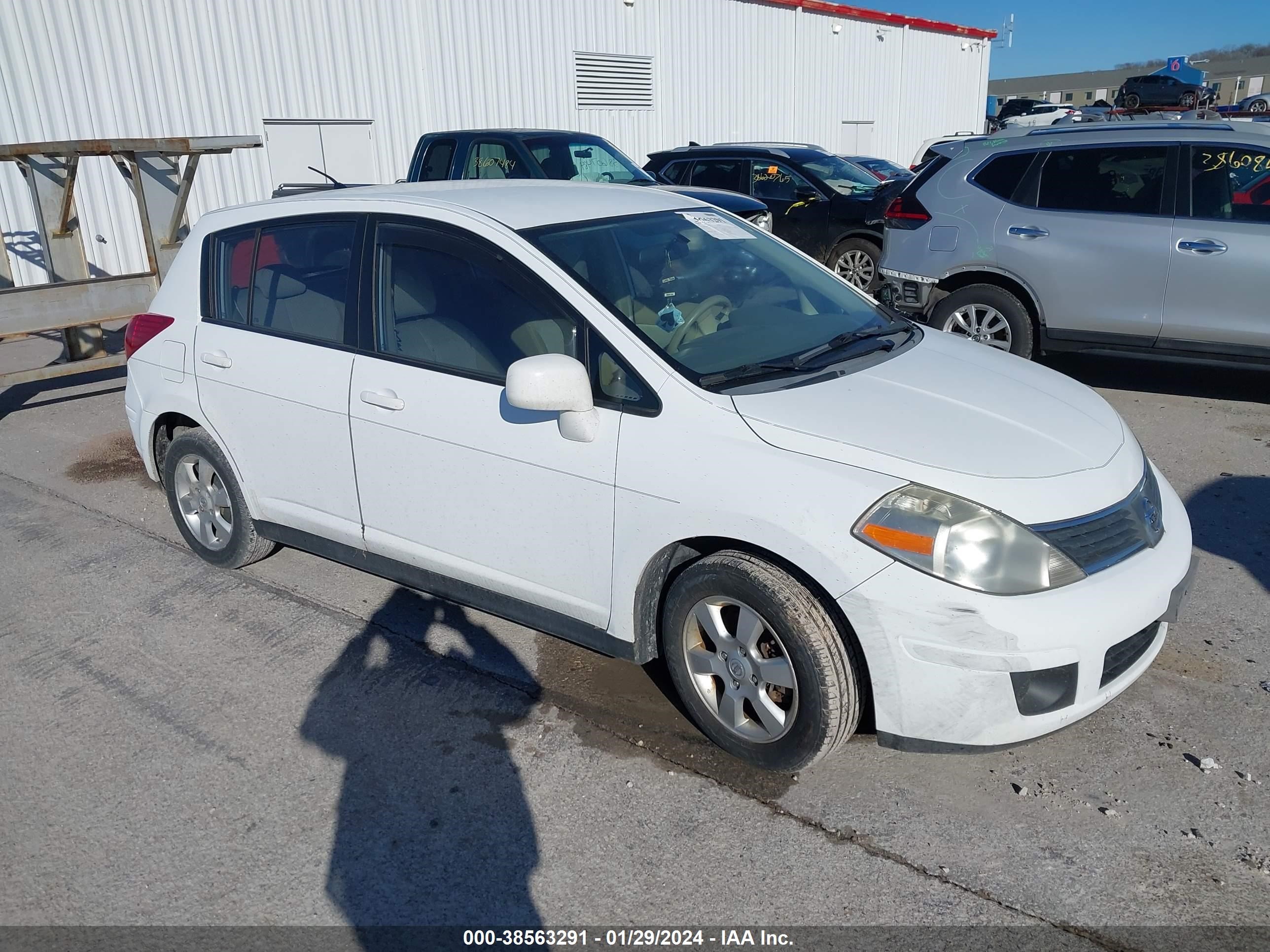 Photo 0 VIN: 3N1BC13E67L374755 - NISSAN VERSA 