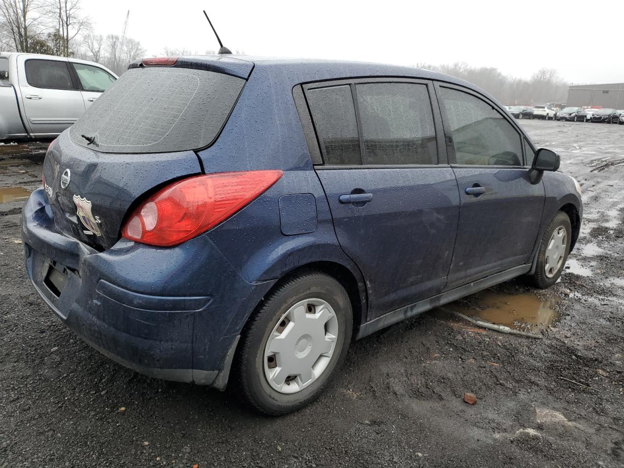 Photo 2 VIN: 3N1BC13E67L401873 - NISSAN VERSA 