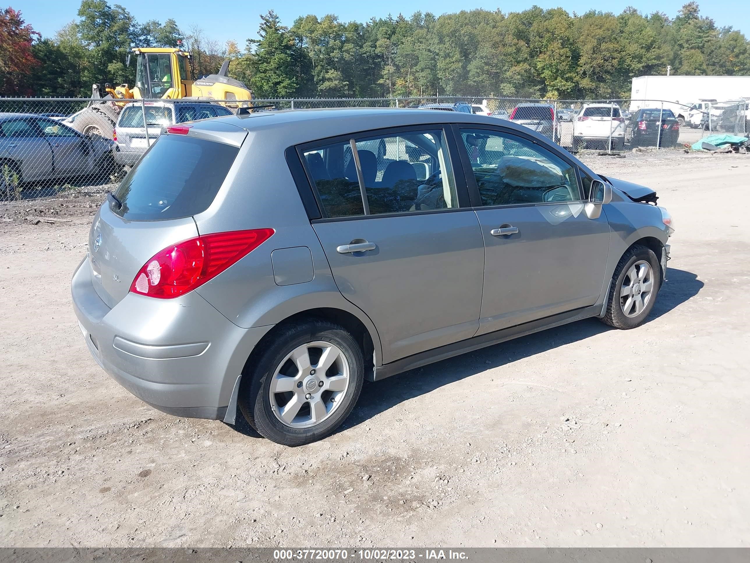 Photo 3 VIN: 3N1BC13E67L428944 - NISSAN VERSA 