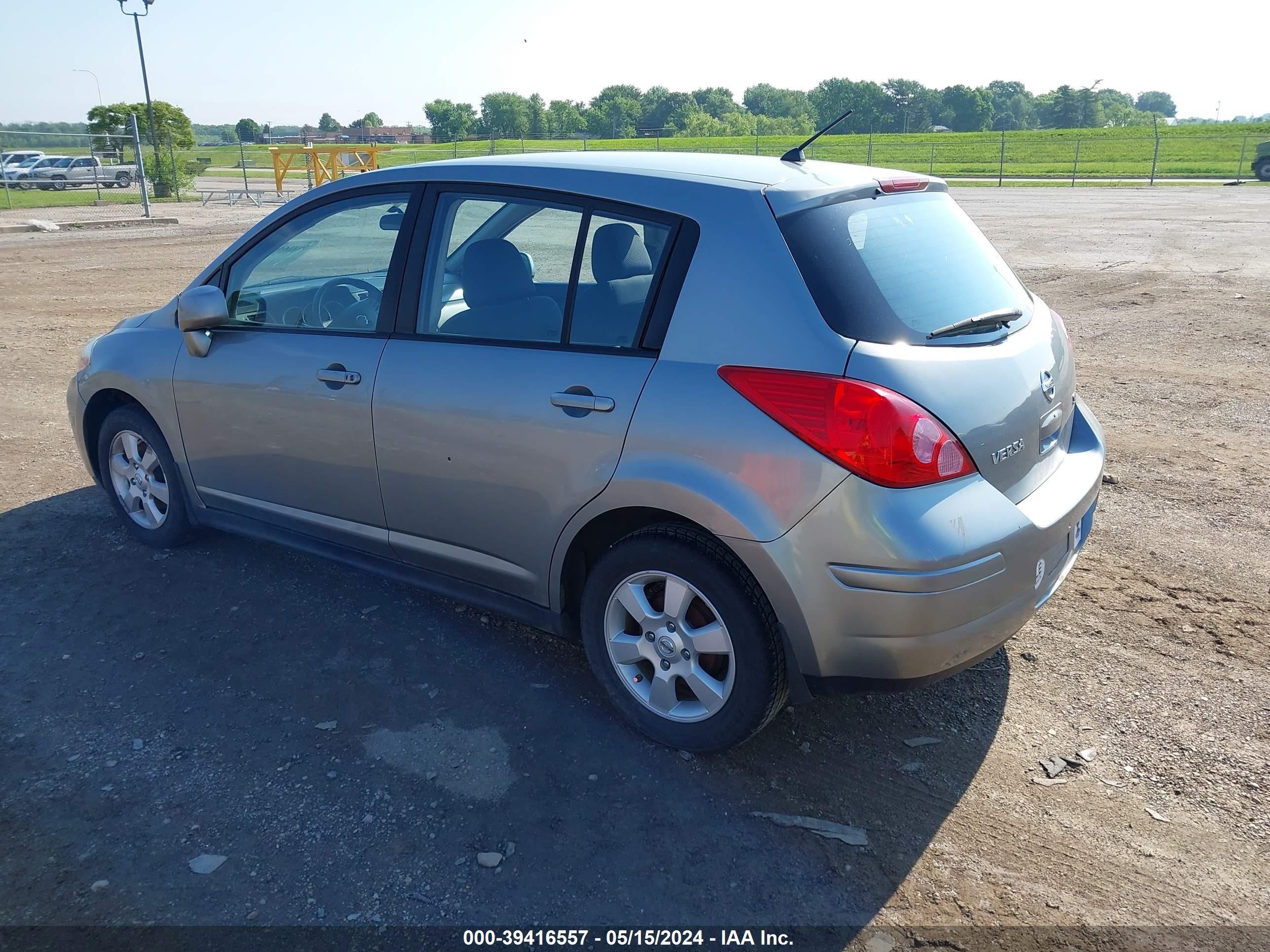 Photo 2 VIN: 3N1BC13E68L369427 - NISSAN VERSA 