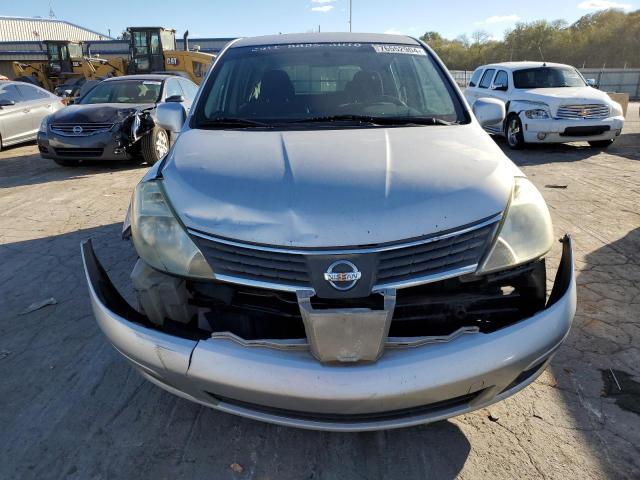 Photo 4 VIN: 3N1BC13E69L384589 - NISSAN VERSA S 