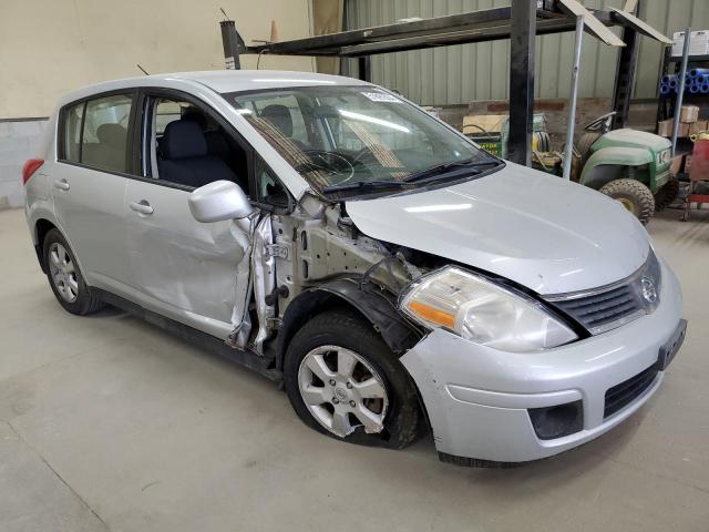 Photo 3 VIN: 3N1BC13E69L416733 - NISSAN VERSA 