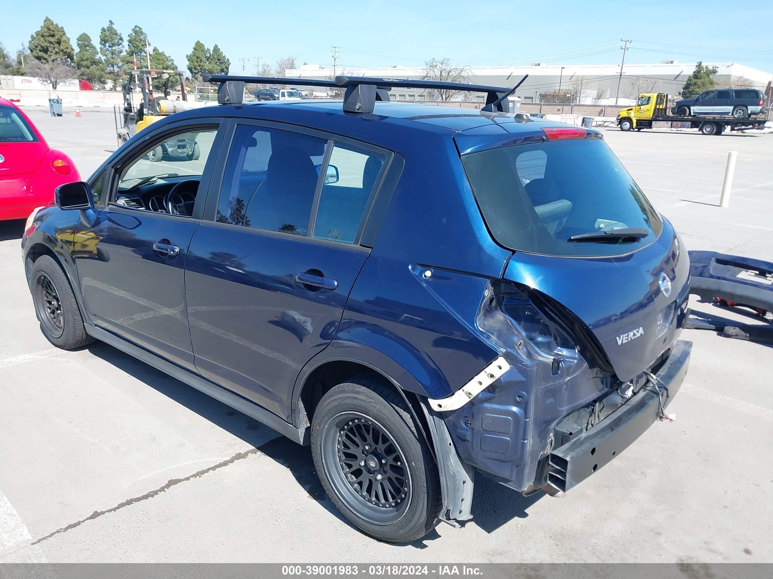 Photo 2 VIN: 3N1BC13E77L352232 - NISSAN VERSA 