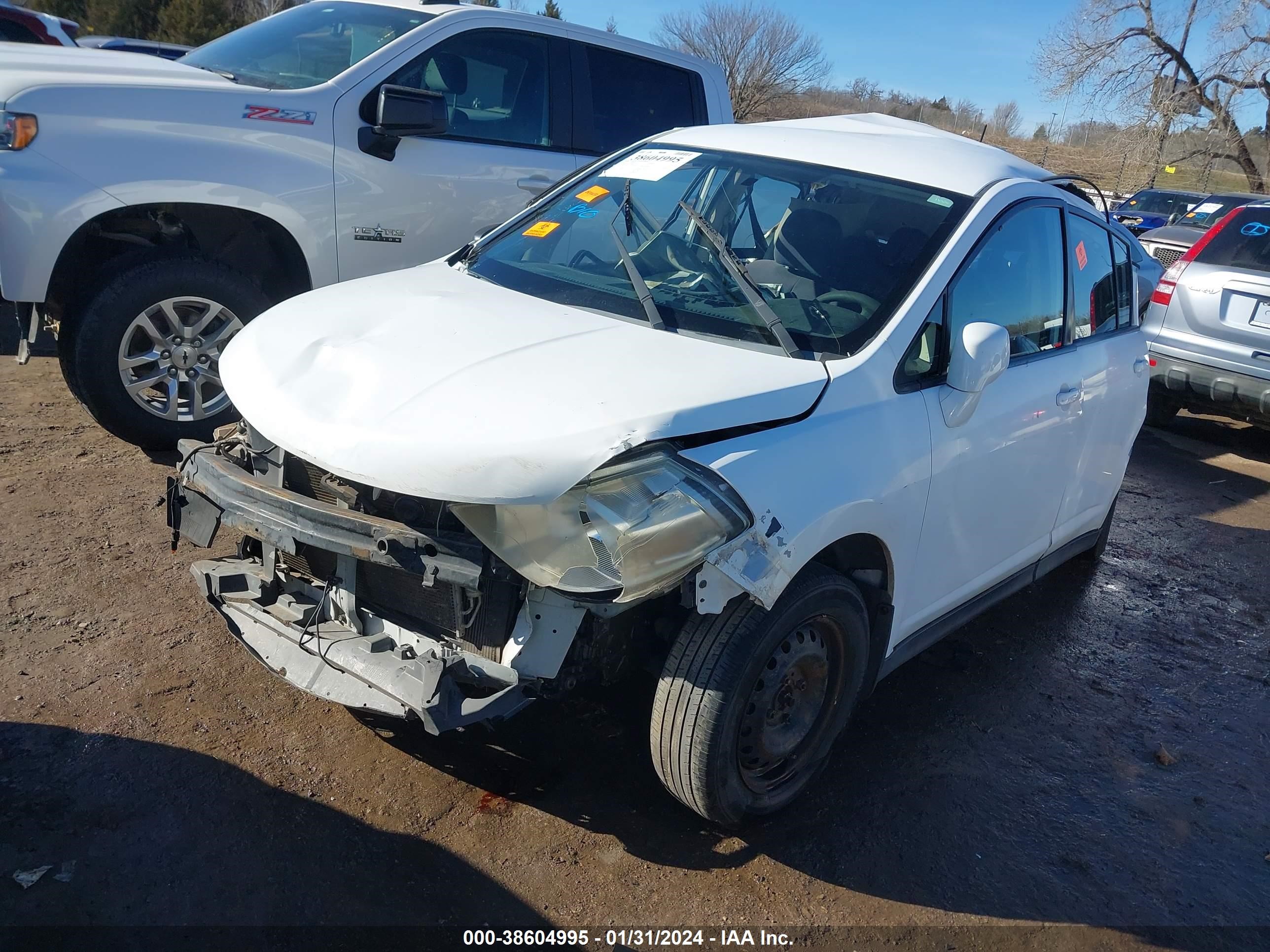 Photo 1 VIN: 3N1BC13E77L389555 - NISSAN VERSA 