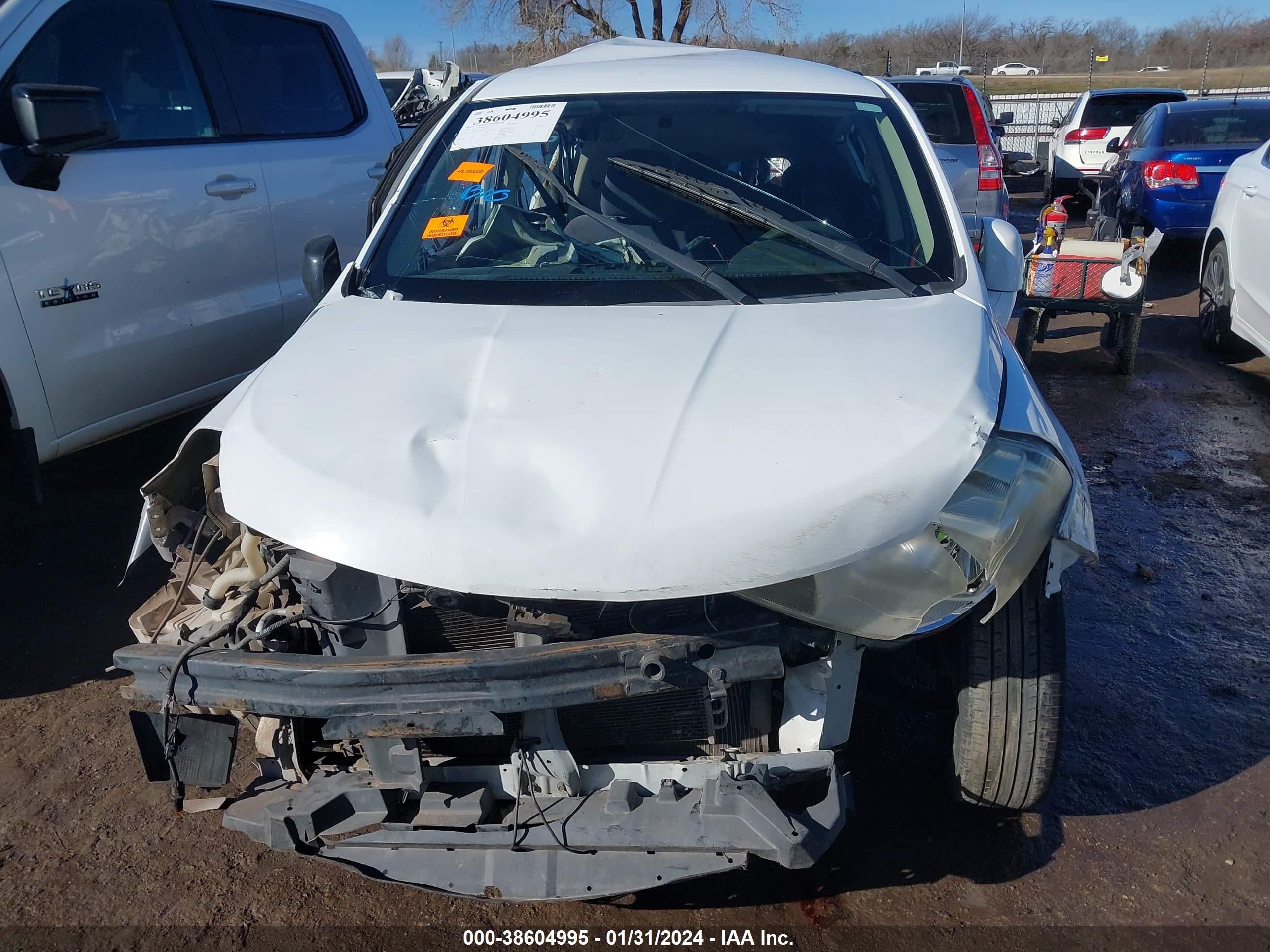 Photo 11 VIN: 3N1BC13E77L389555 - NISSAN VERSA 