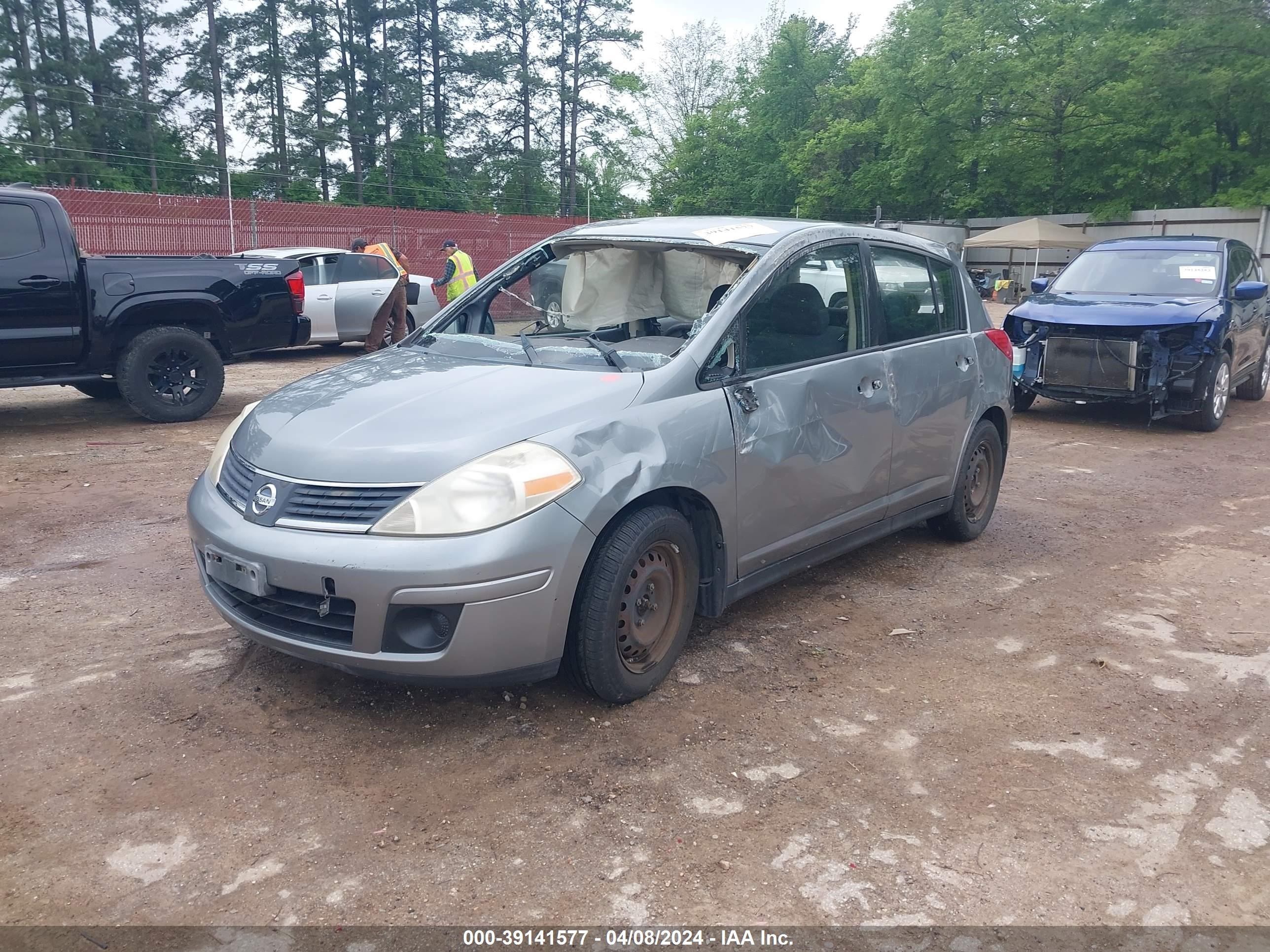 Photo 1 VIN: 3N1BC13E77L452668 - NISSAN VERSA 