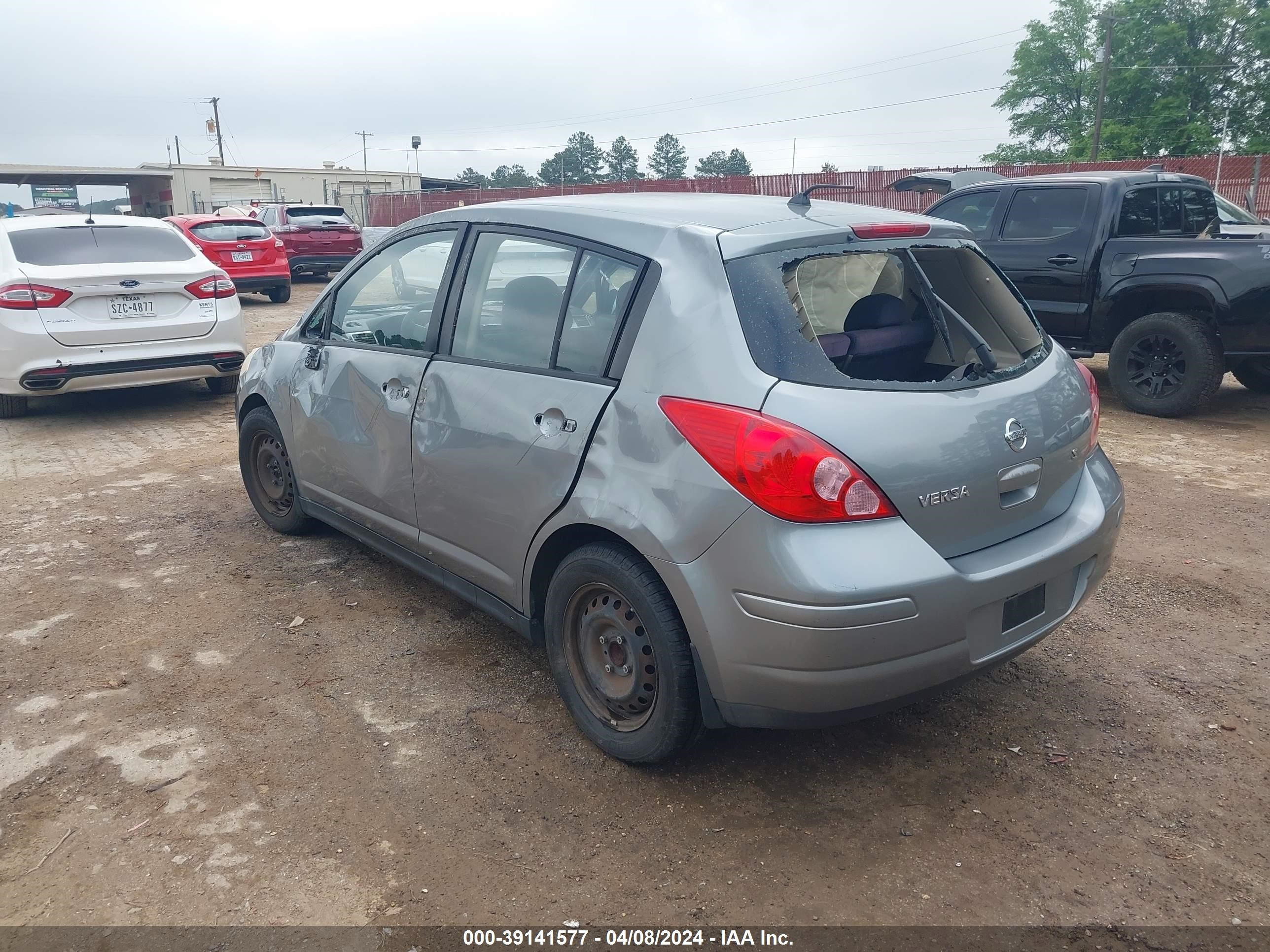 Photo 2 VIN: 3N1BC13E77L452668 - NISSAN VERSA 