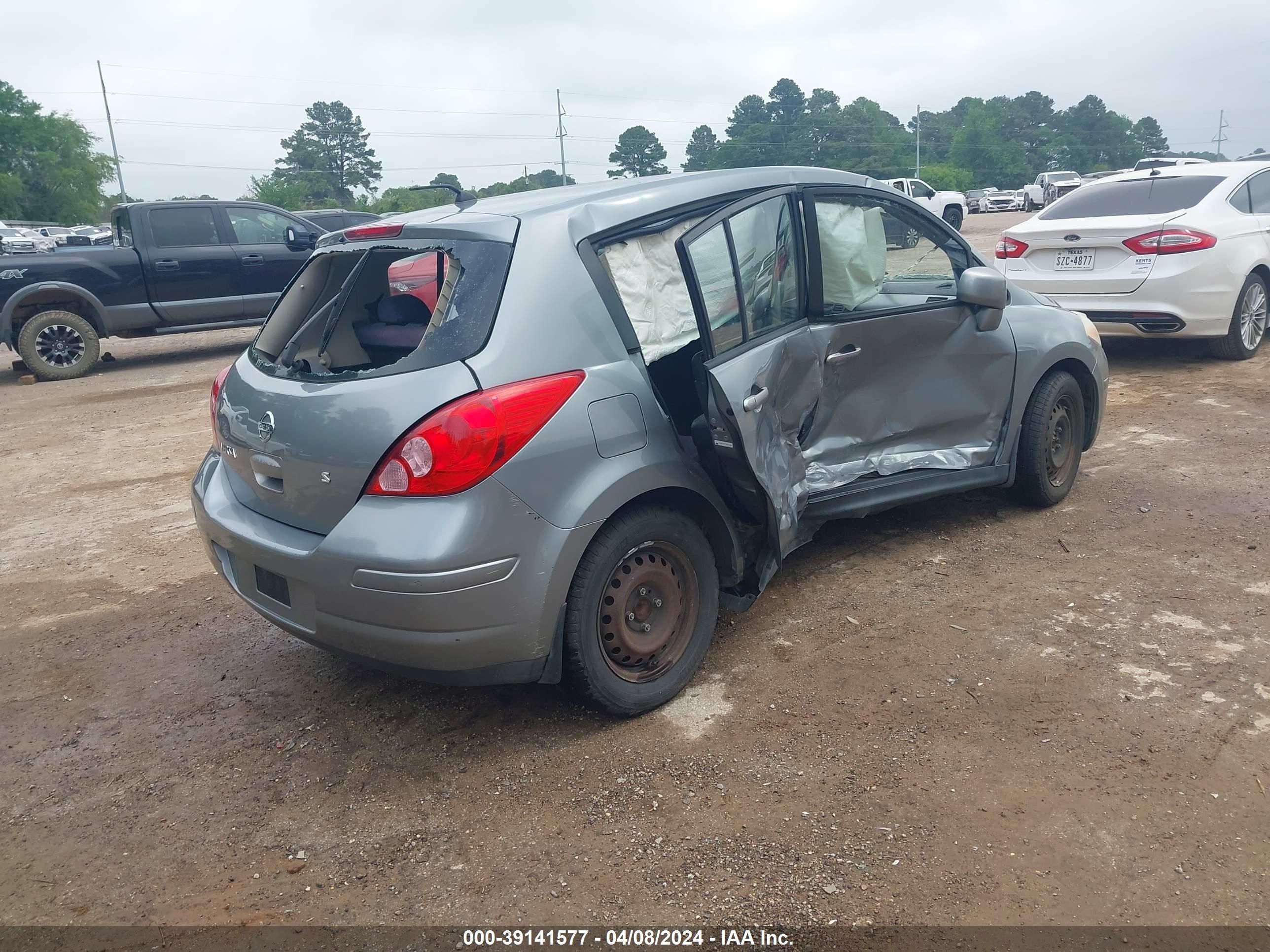 Photo 3 VIN: 3N1BC13E77L452668 - NISSAN VERSA 