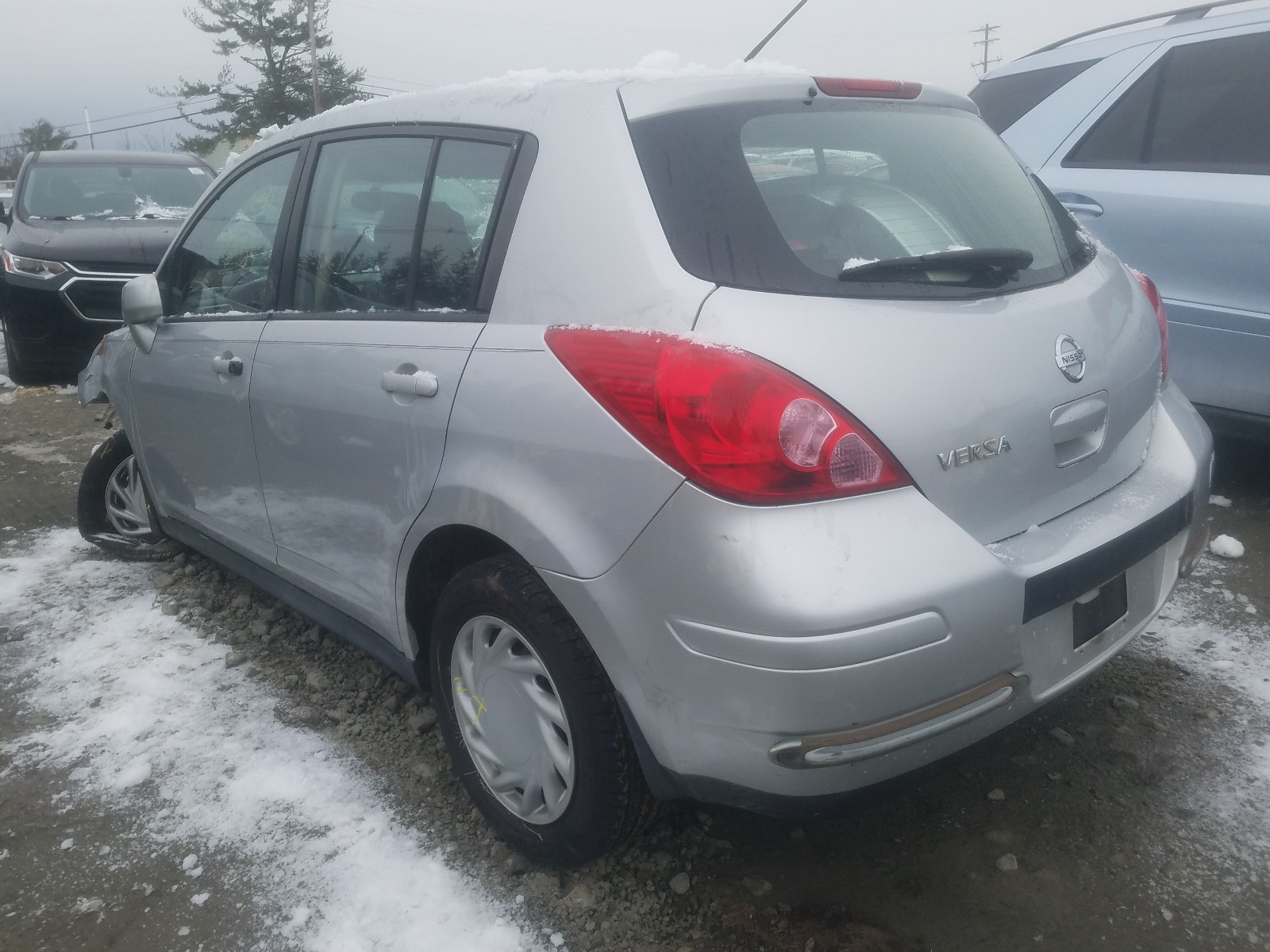 Photo 2 VIN: 3N1BC13E78L399228 - NISSAN VERSA S 