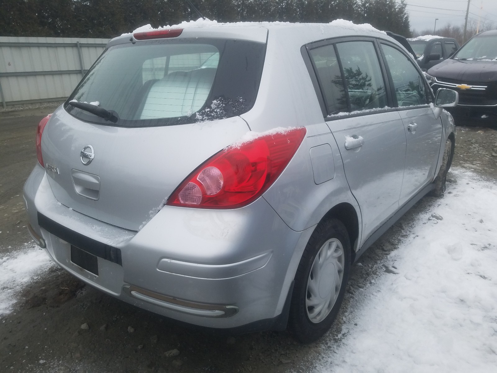 Photo 3 VIN: 3N1BC13E78L399228 - NISSAN VERSA S 