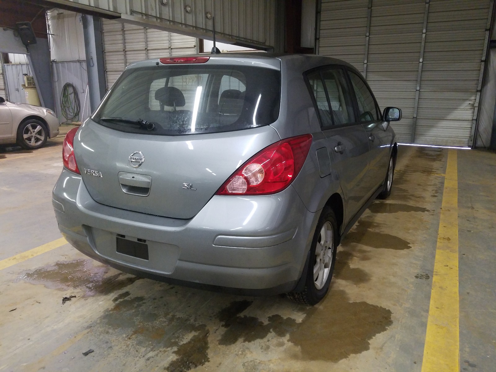 Photo 3 VIN: 3N1BC13E78L405187 - NISSAN VERSA S 