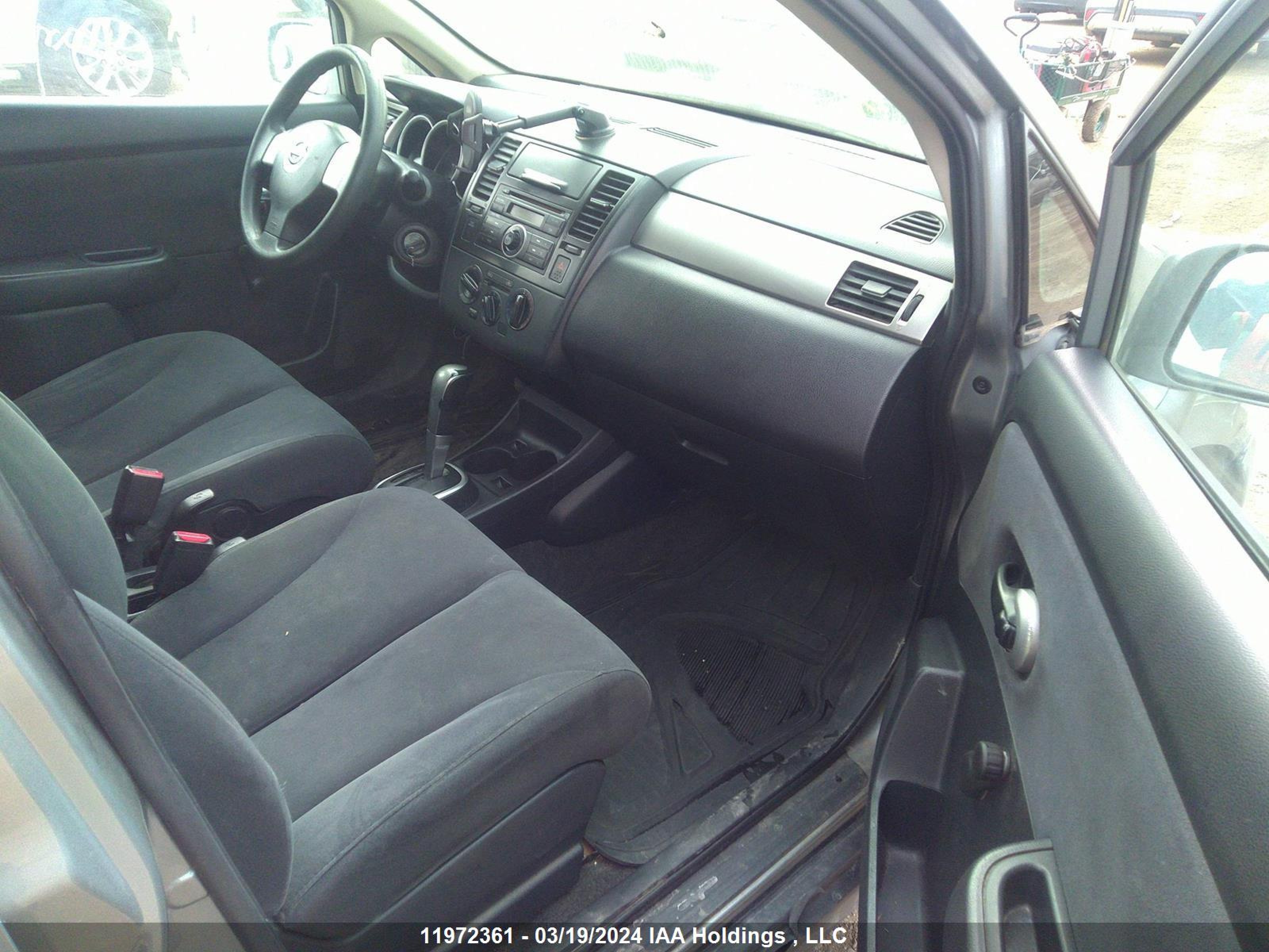 Photo 4 VIN: 3N1BC13E79L361158 - NISSAN VERSA 