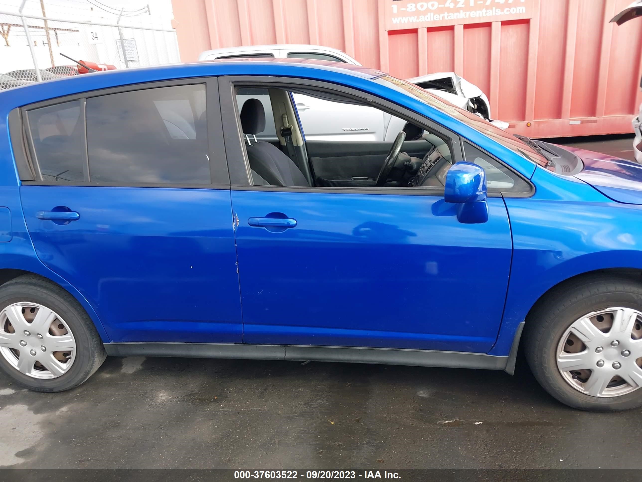 Photo 12 VIN: 3N1BC13E79L413985 - NISSAN VERSA 