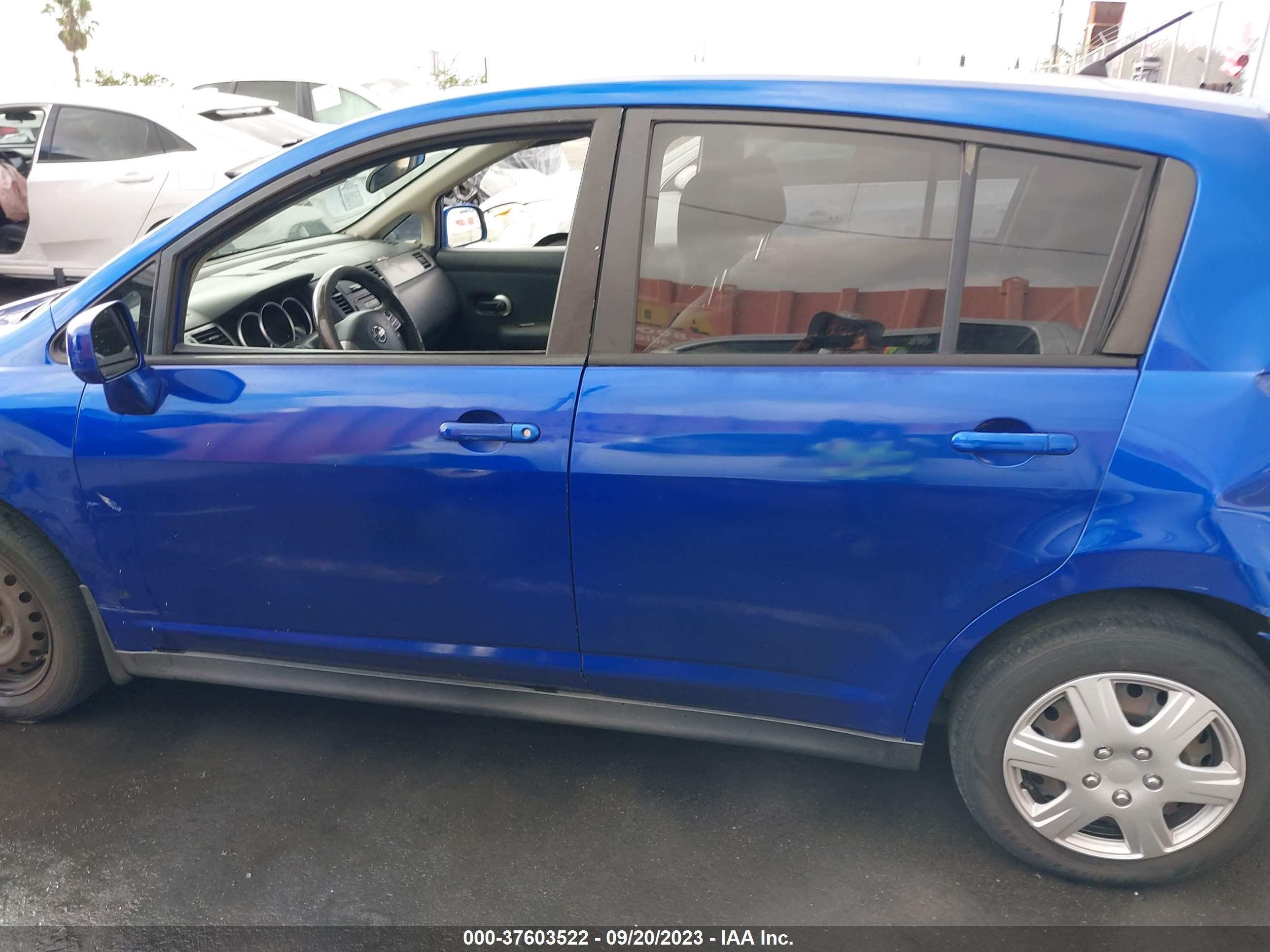 Photo 13 VIN: 3N1BC13E79L413985 - NISSAN VERSA 