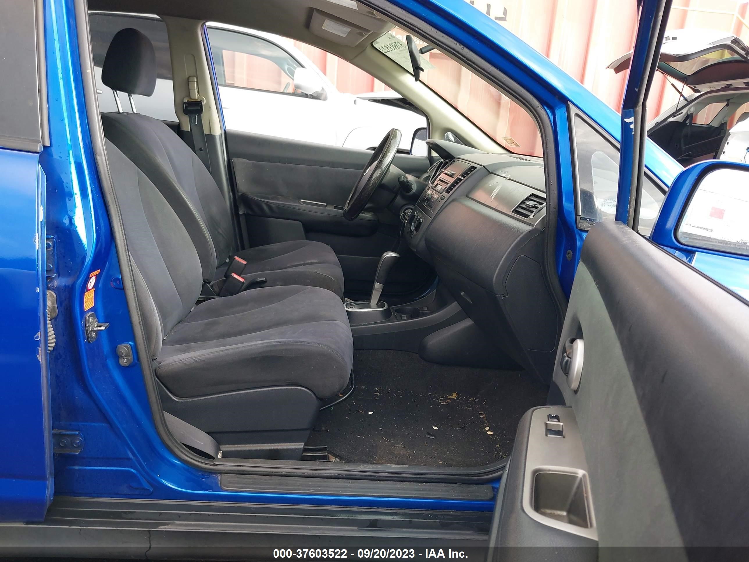 Photo 4 VIN: 3N1BC13E79L413985 - NISSAN VERSA 