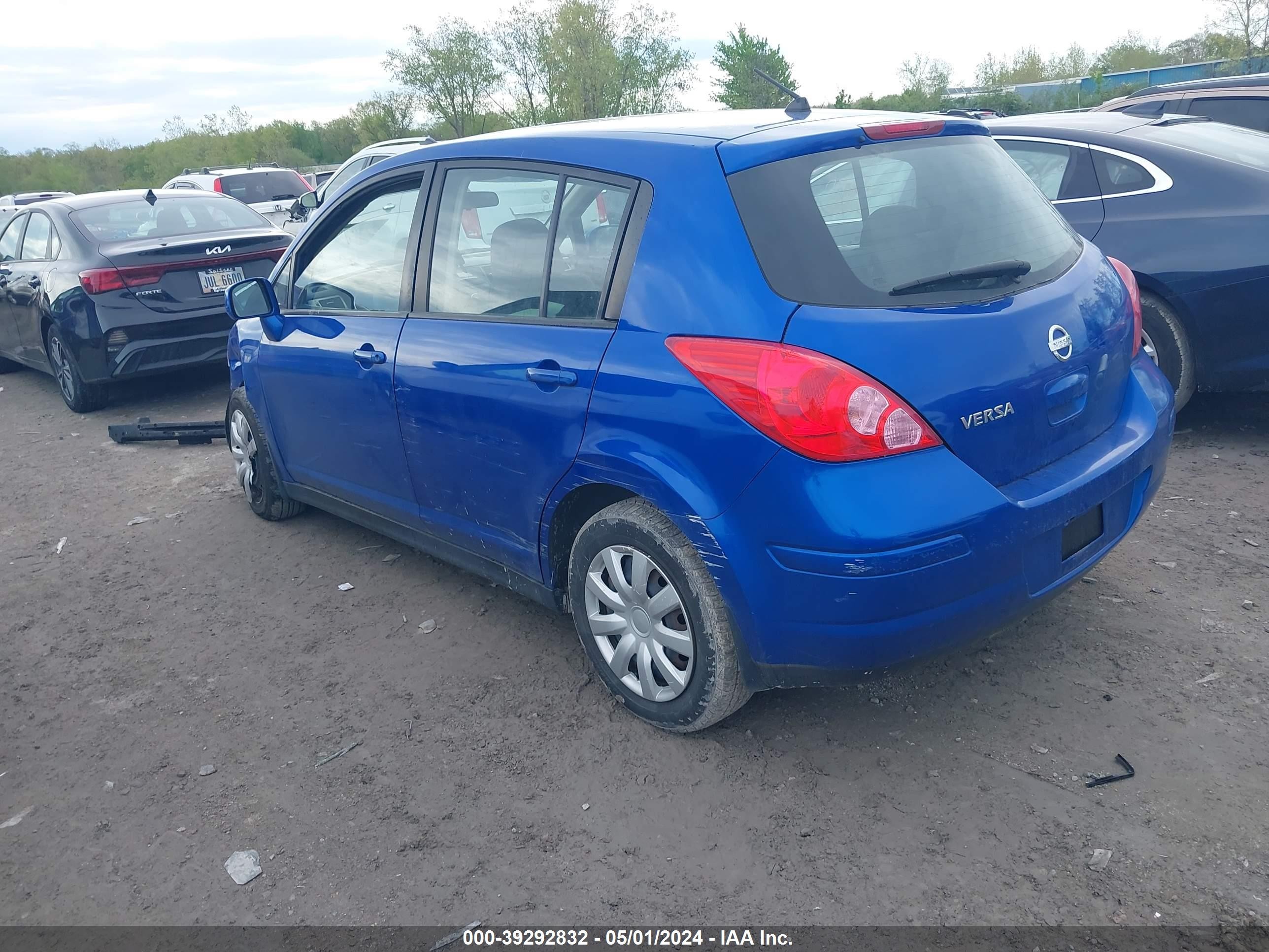 Photo 2 VIN: 3N1BC13E79L419284 - NISSAN VERSA 