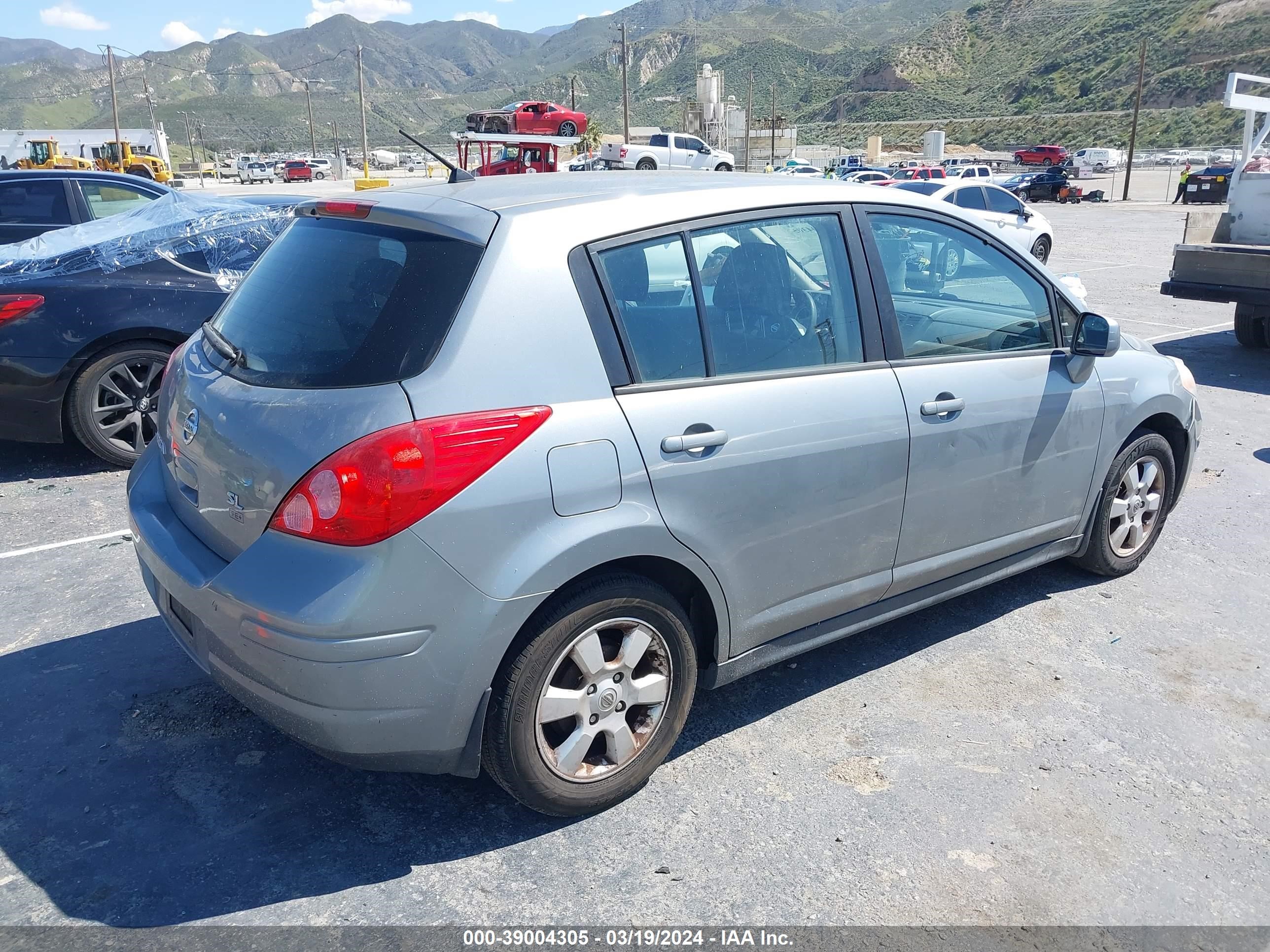 Photo 3 VIN: 3N1BC13E79L453337 - NISSAN VERSA 