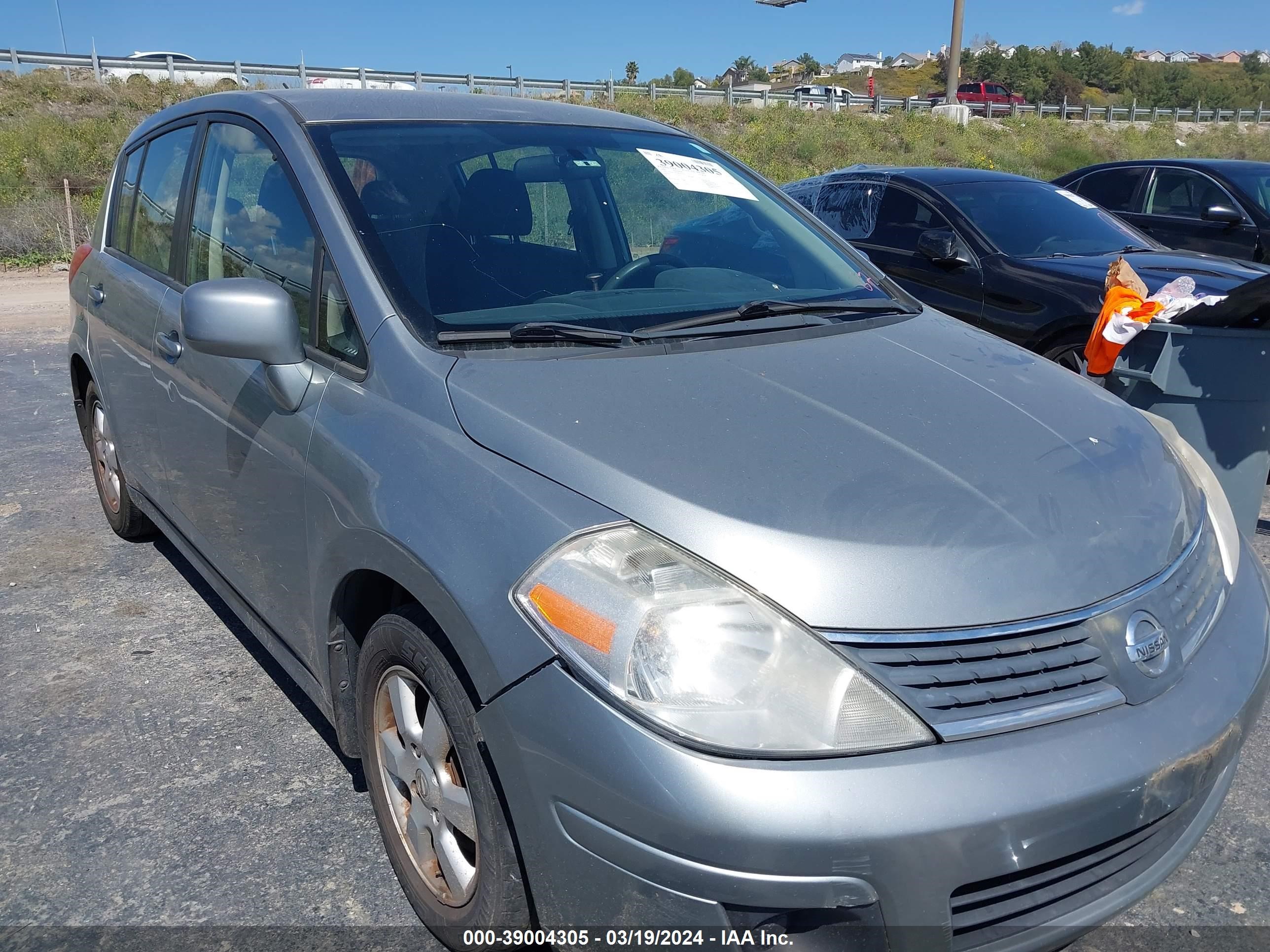 Photo 5 VIN: 3N1BC13E79L453337 - NISSAN VERSA 