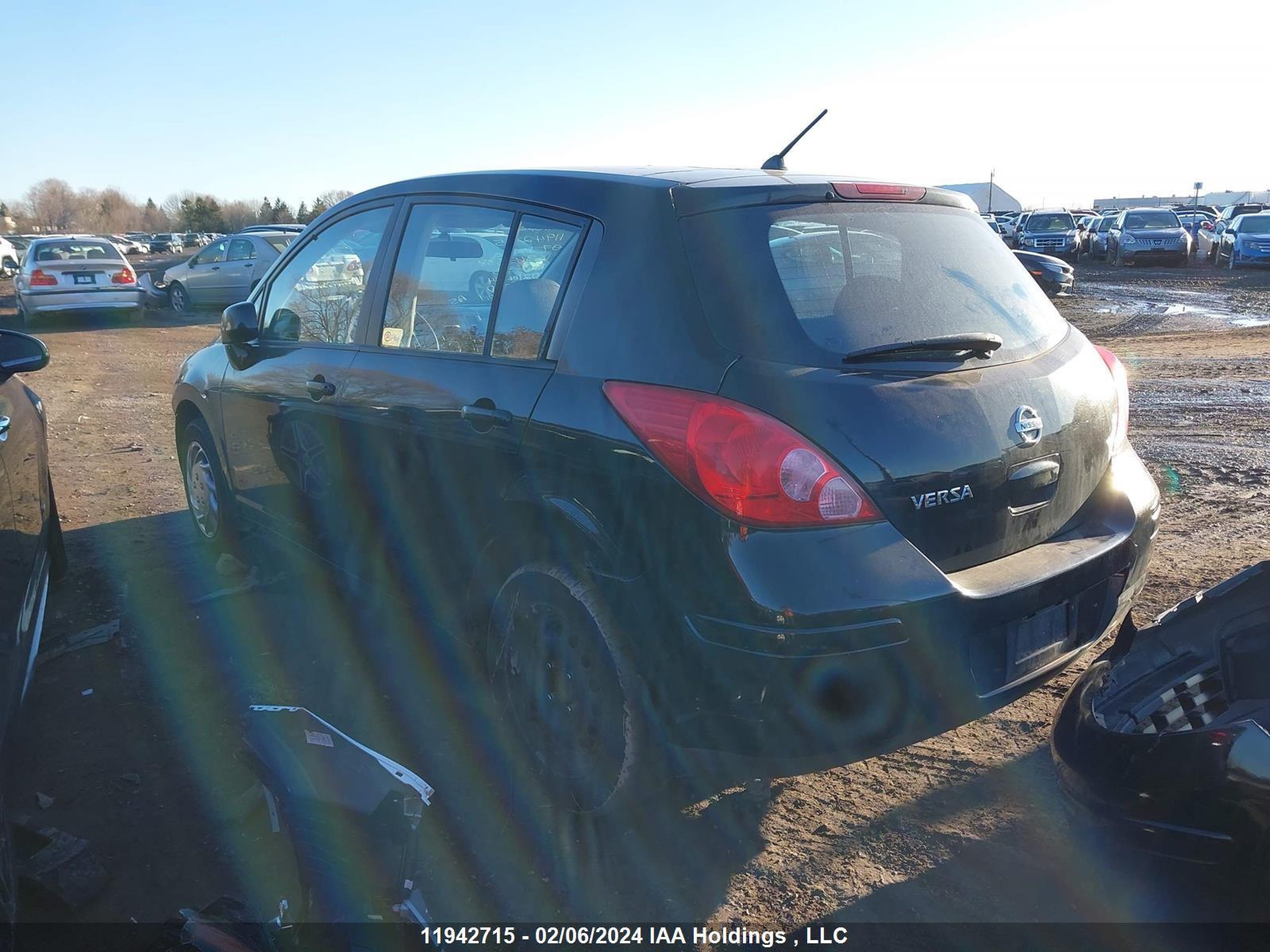 Photo 2 VIN: 3N1BC13E87L365538 - NISSAN VERSA 