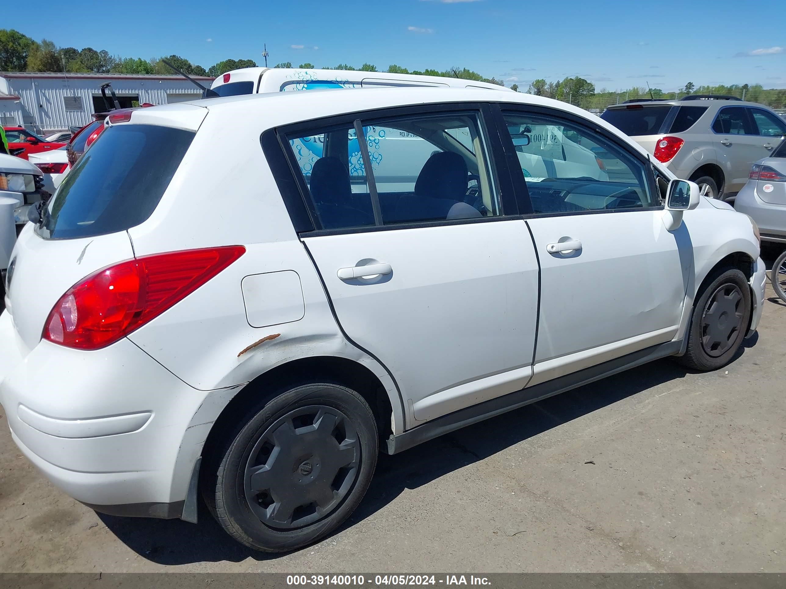 Photo 12 VIN: 3N1BC13E87L386101 - NISSAN VERSA 