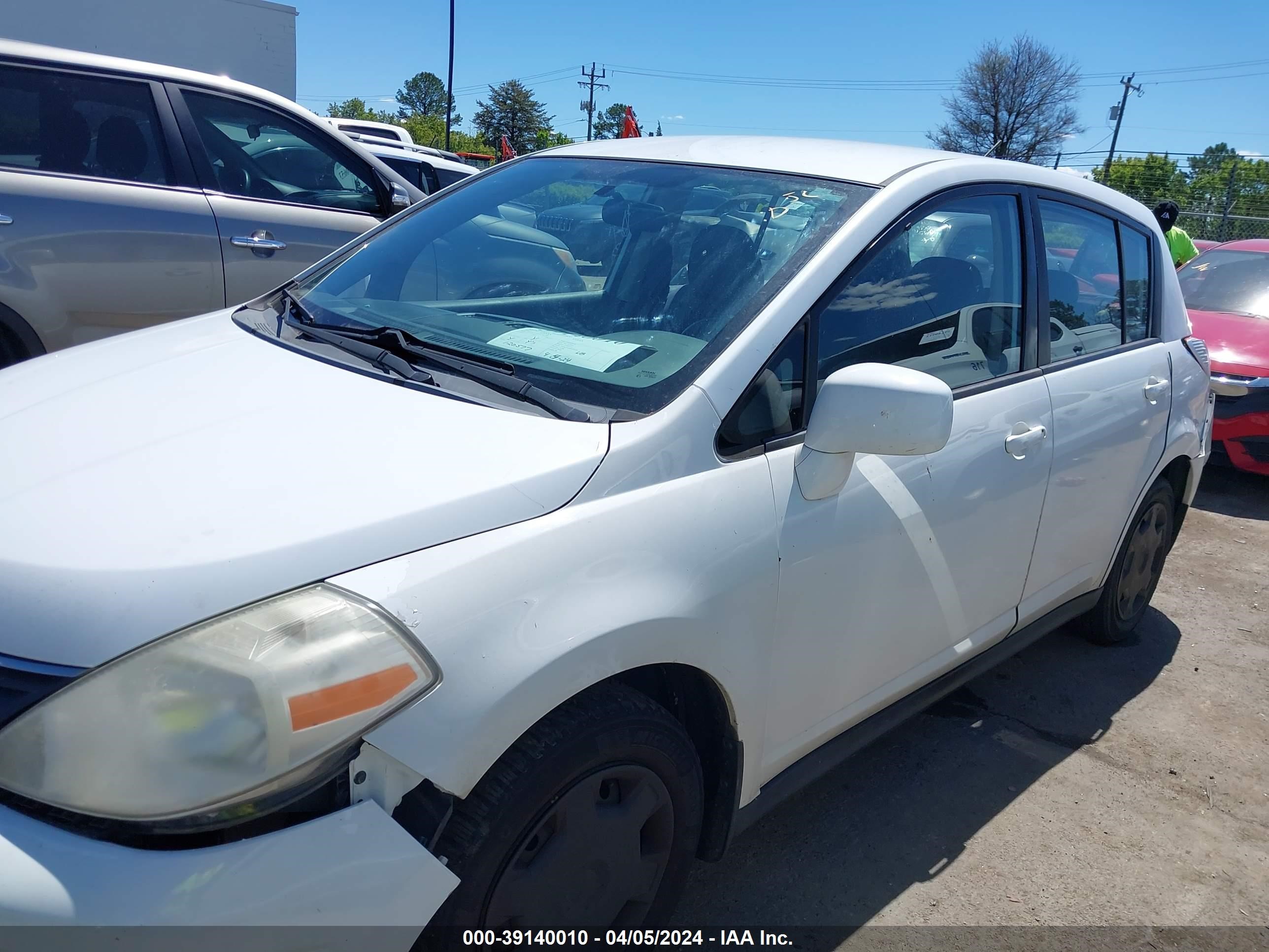 Photo 13 VIN: 3N1BC13E87L386101 - NISSAN VERSA 