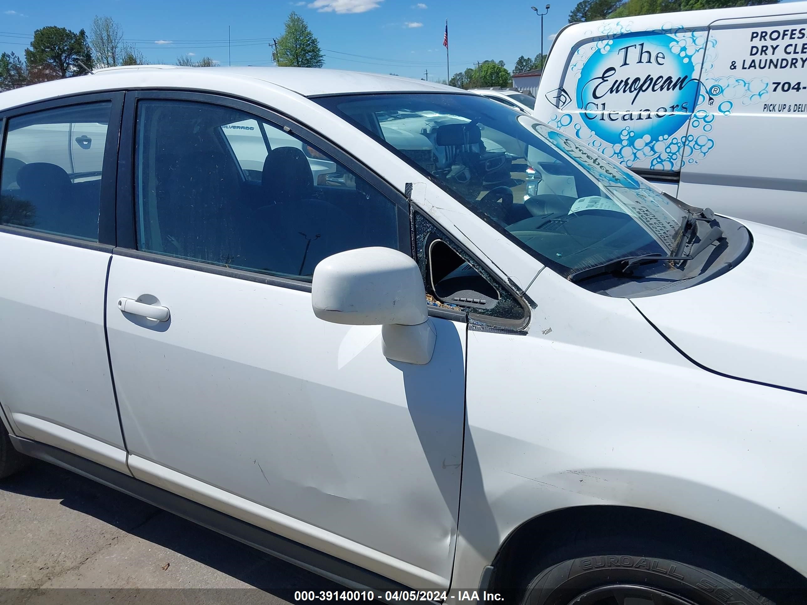 Photo 17 VIN: 3N1BC13E87L386101 - NISSAN VERSA 