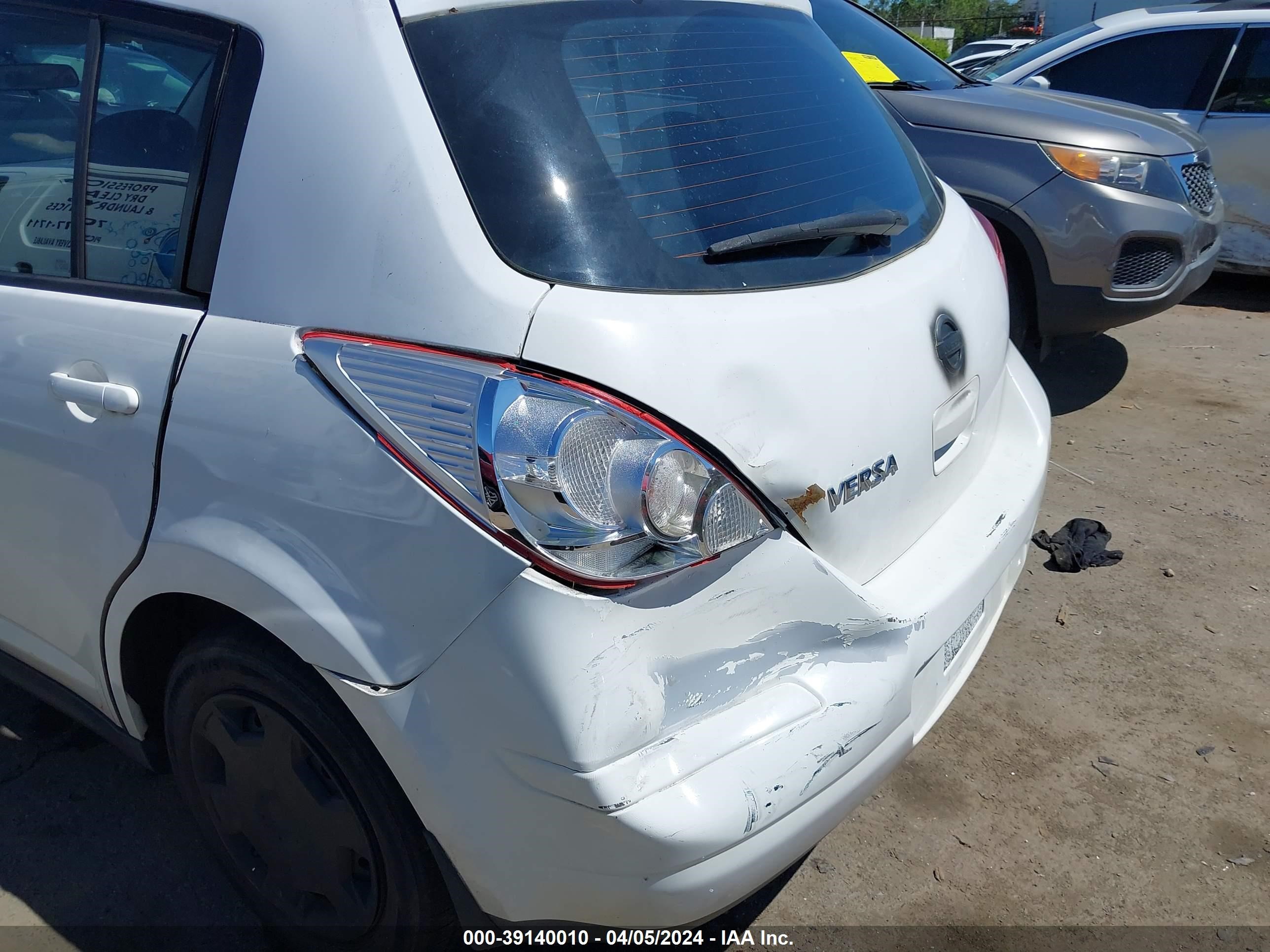 Photo 5 VIN: 3N1BC13E87L386101 - NISSAN VERSA 