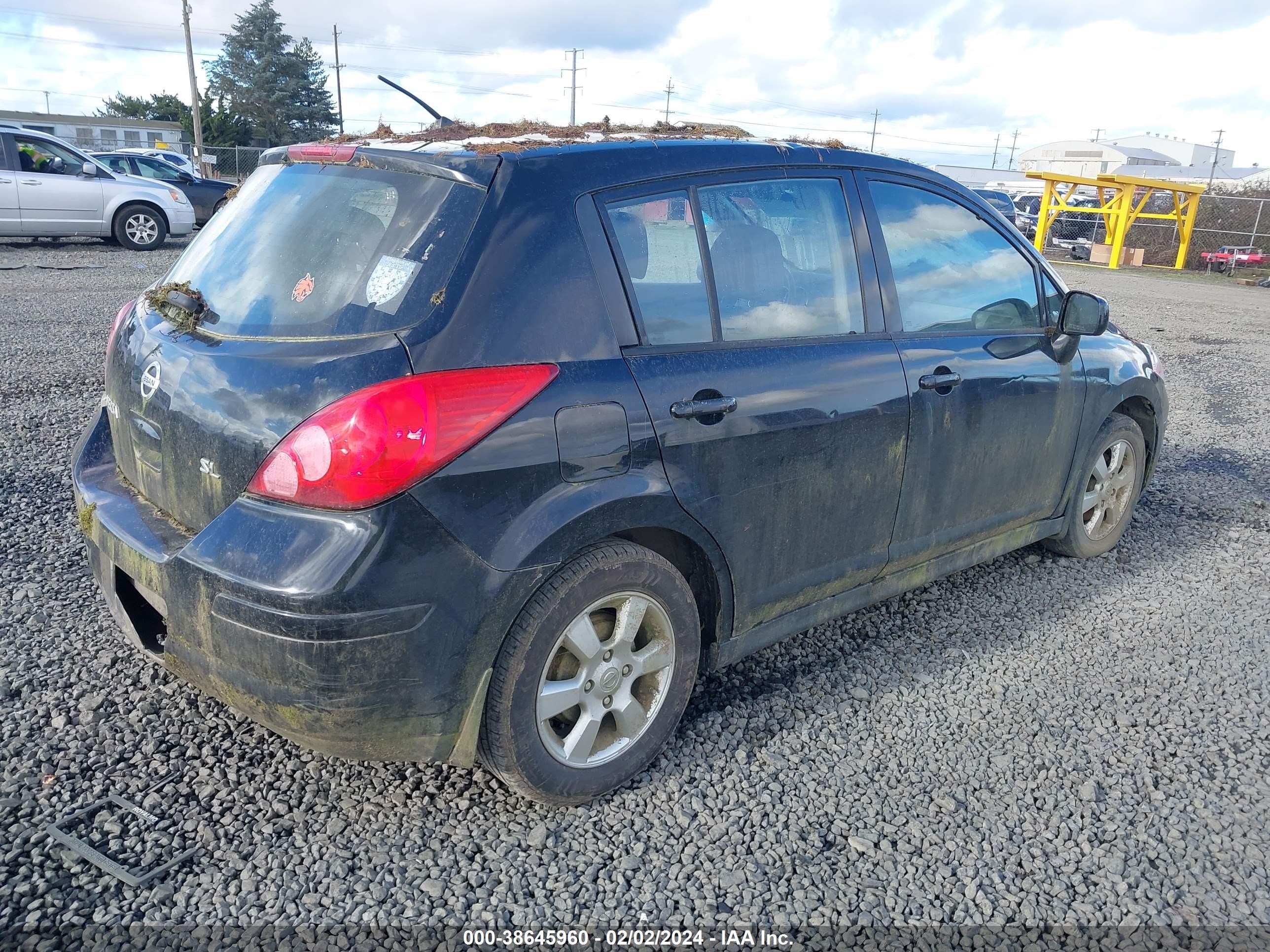 Photo 3 VIN: 3N1BC13E88L378176 - NISSAN VERSA 