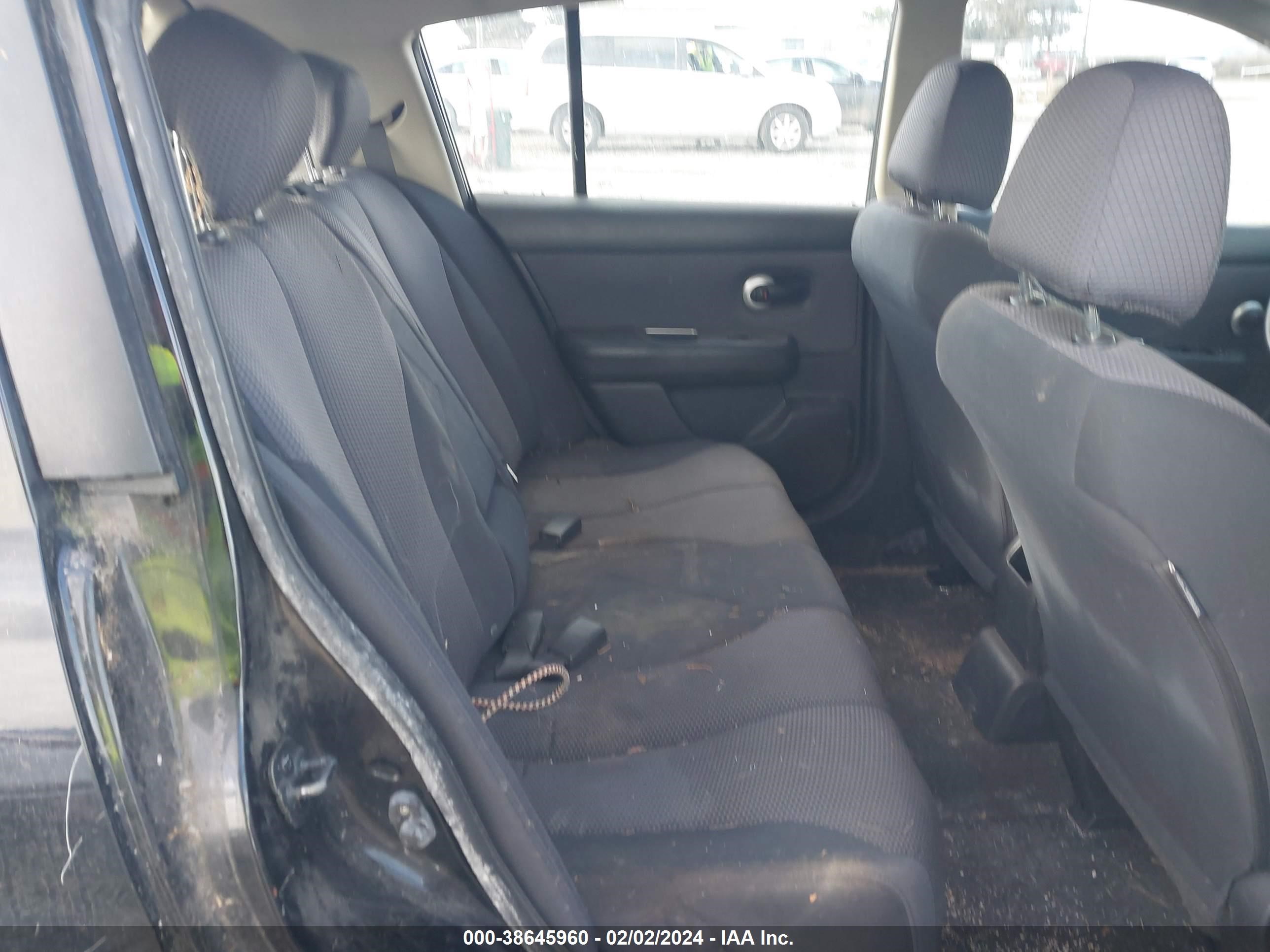 Photo 7 VIN: 3N1BC13E88L378176 - NISSAN VERSA 