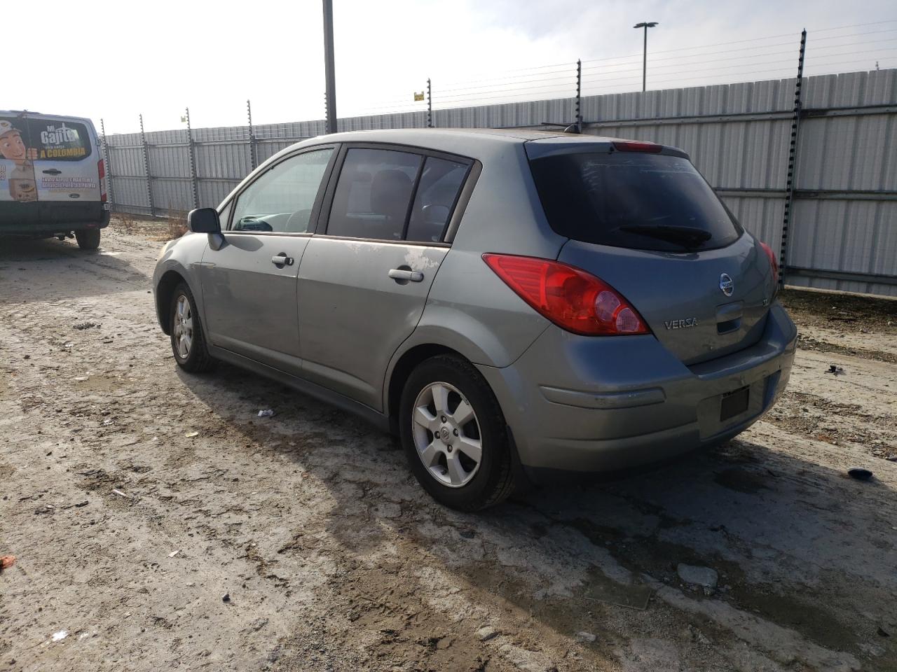 Photo 1 VIN: 3N1BC13E88L390151 - NISSAN VERSA 