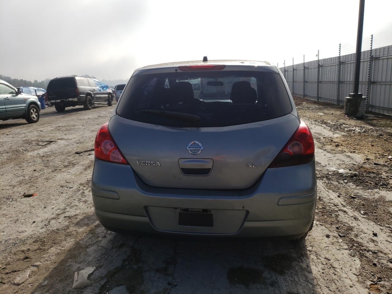 Photo 5 VIN: 3N1BC13E88L390151 - NISSAN VERSA 