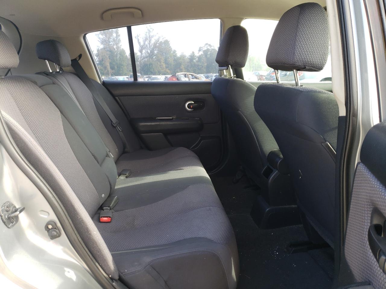 Photo 9 VIN: 3N1BC13E88L390151 - NISSAN VERSA 