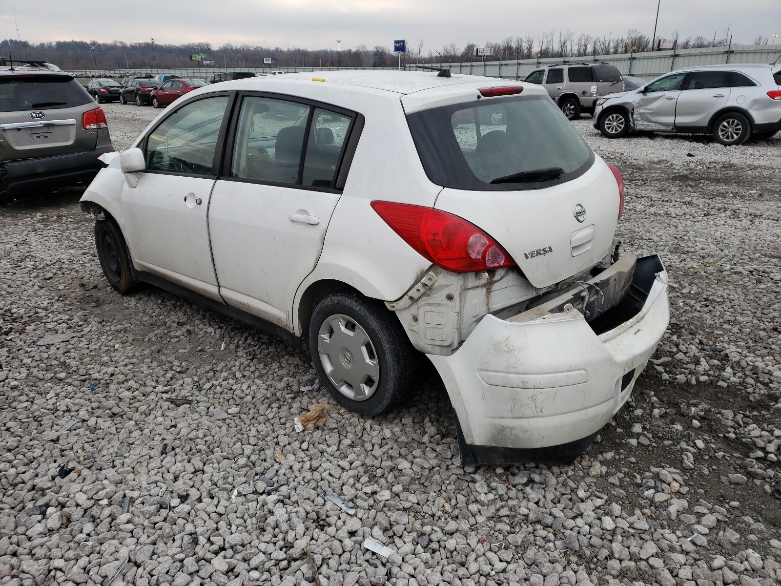 Photo 2 VIN: 3N1BC13E88L401942 - NISSAN VERSA S 