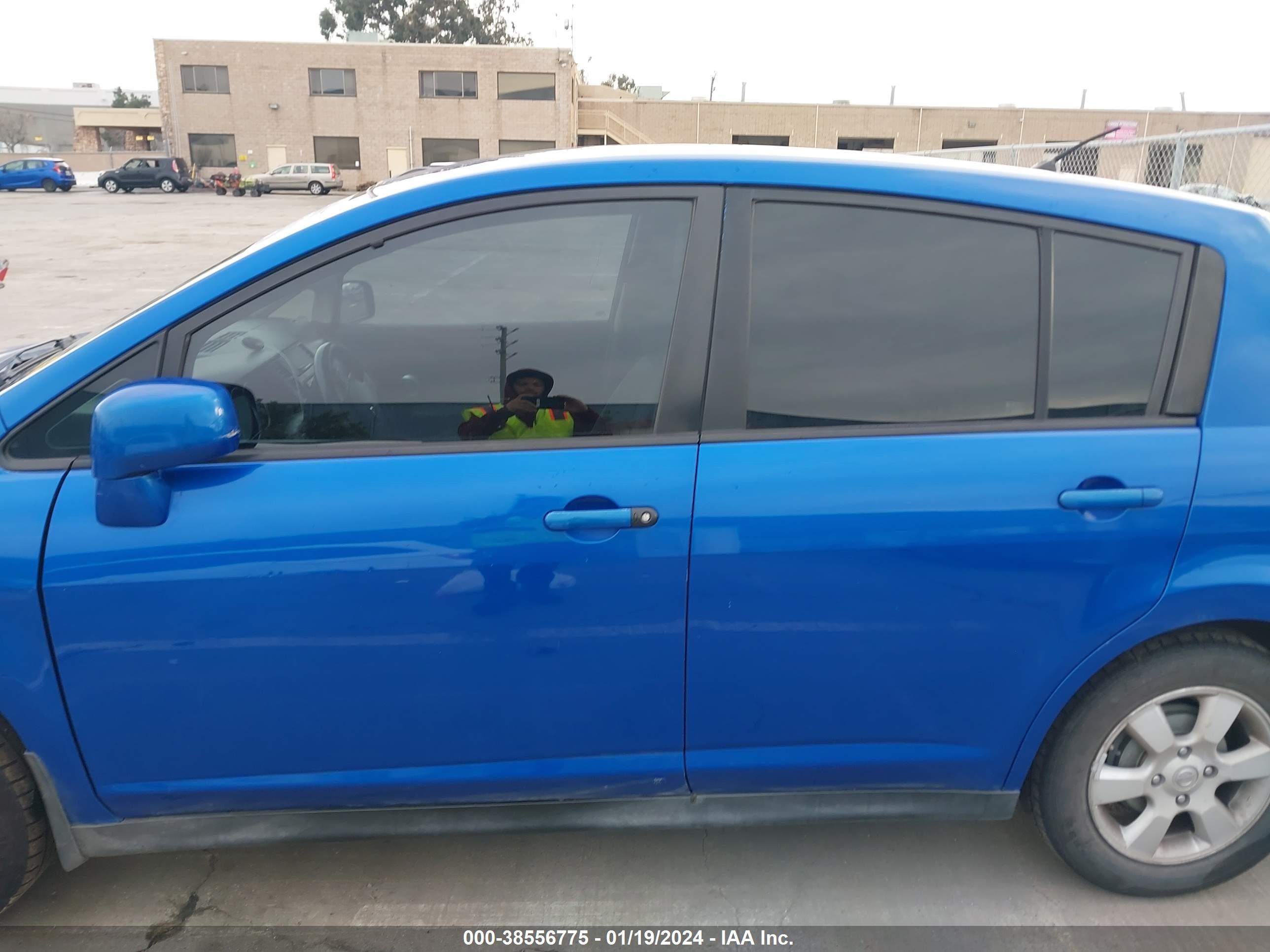 Photo 14 VIN: 3N1BC13E89L379023 - NISSAN VERSA 