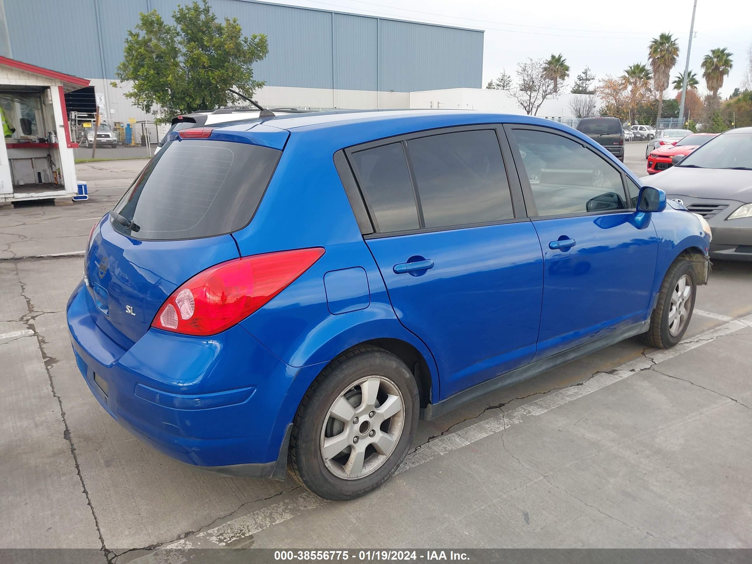 Photo 3 VIN: 3N1BC13E89L379023 - NISSAN VERSA 