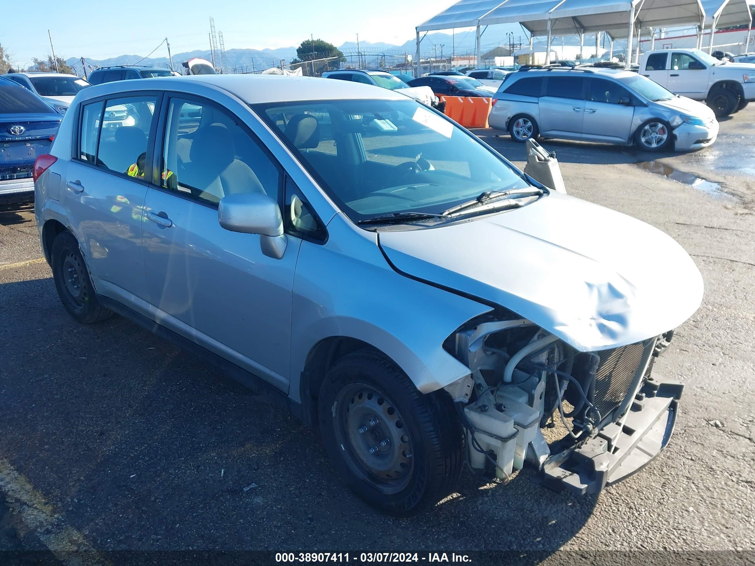 Photo 0 VIN: 3N1BC13E89L457204 - NISSAN VERSA 