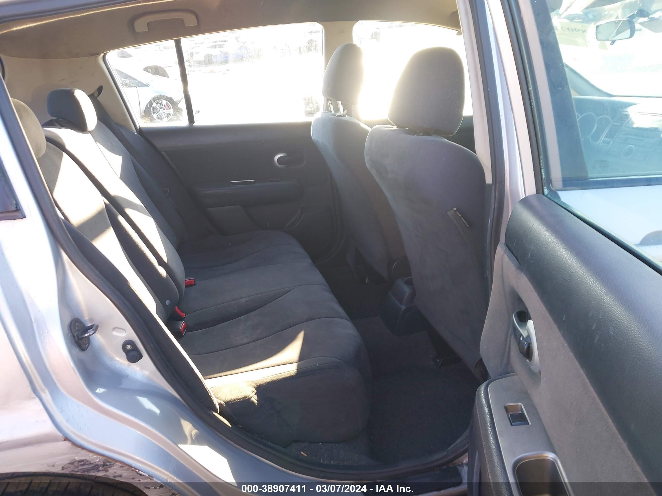 Photo 7 VIN: 3N1BC13E89L457204 - NISSAN VERSA 