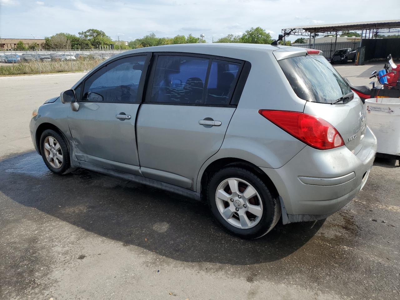 Photo 1 VIN: 3N1BC13E97L363040 - NISSAN VERSA 