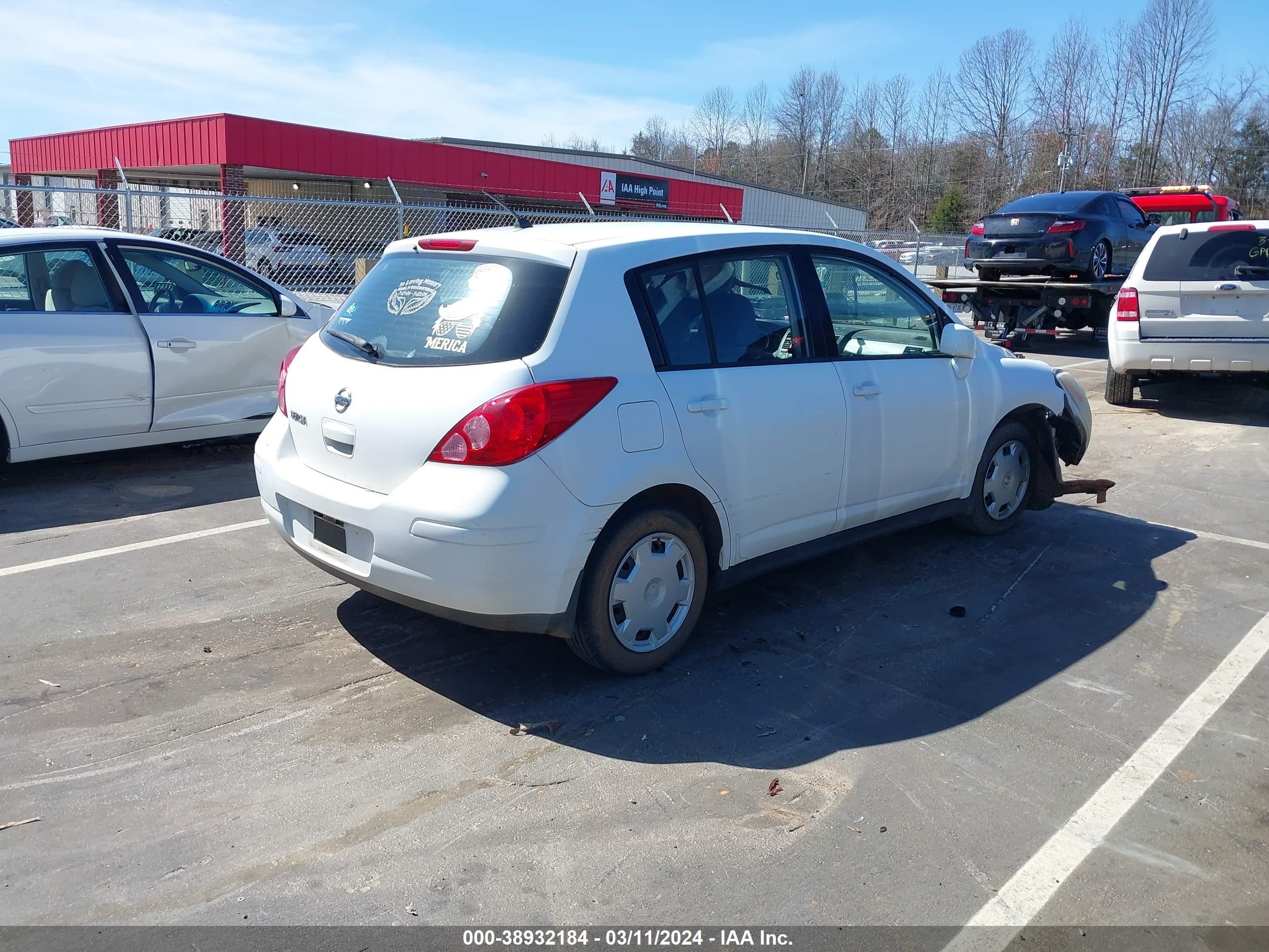 Photo 3 VIN: 3N1BC13E97L377214 - NISSAN VERSA 