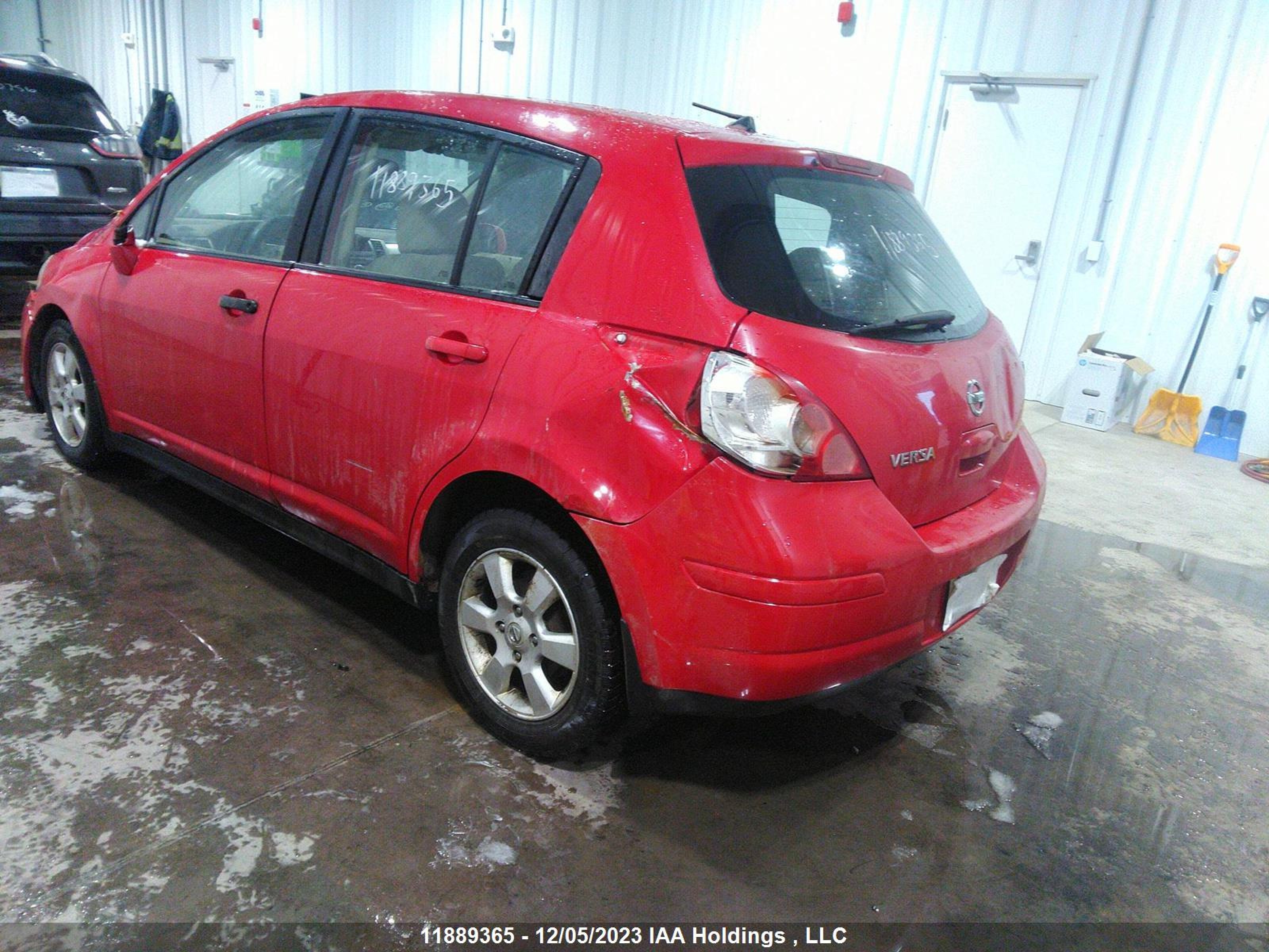 Photo 2 VIN: 3N1BC13E98L423349 - NISSAN VERSA 