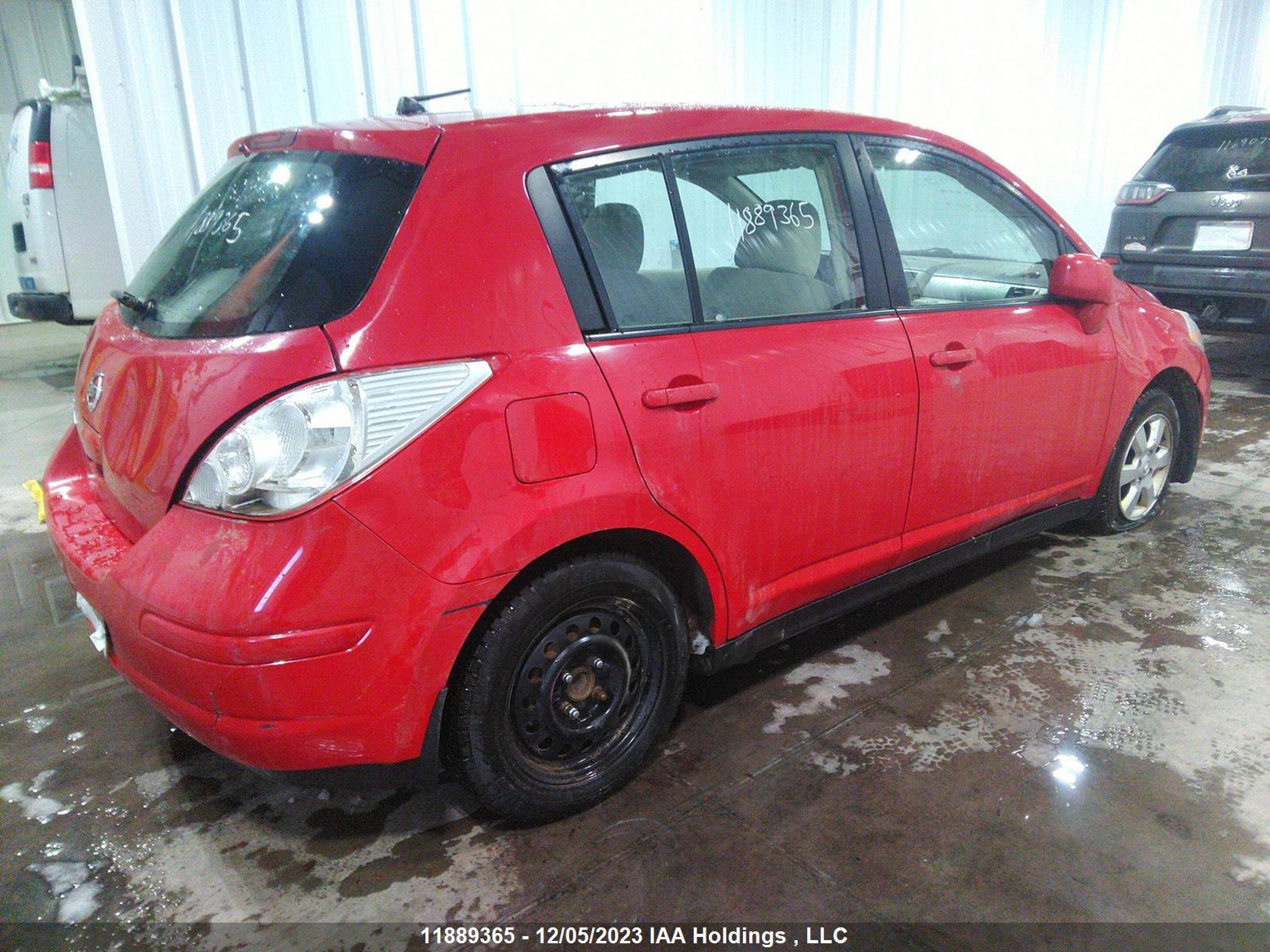 Photo 3 VIN: 3N1BC13E98L423349 - NISSAN VERSA 