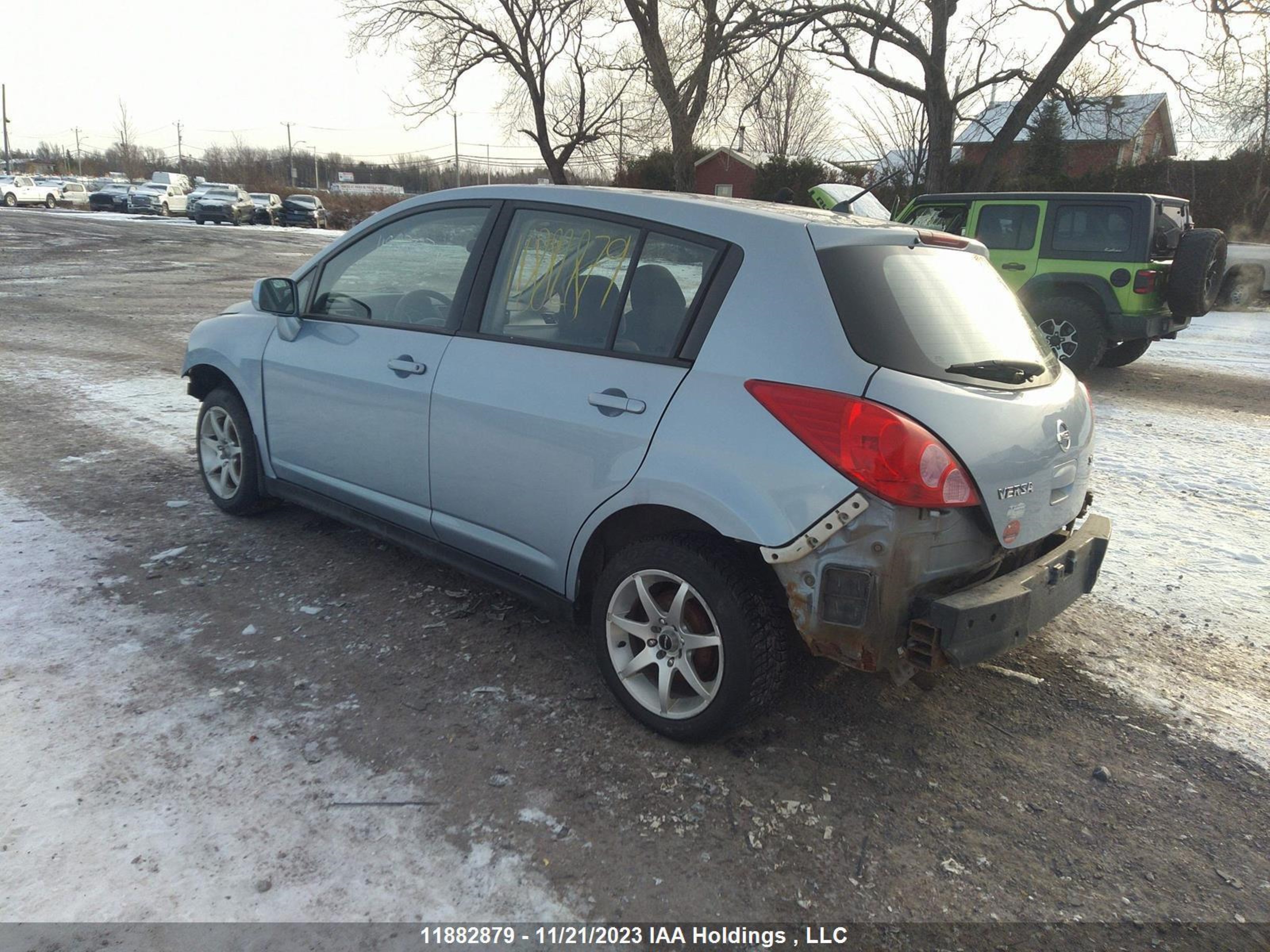 Photo 2 VIN: 3N1BC13E99L457700 - NISSAN VERSA 