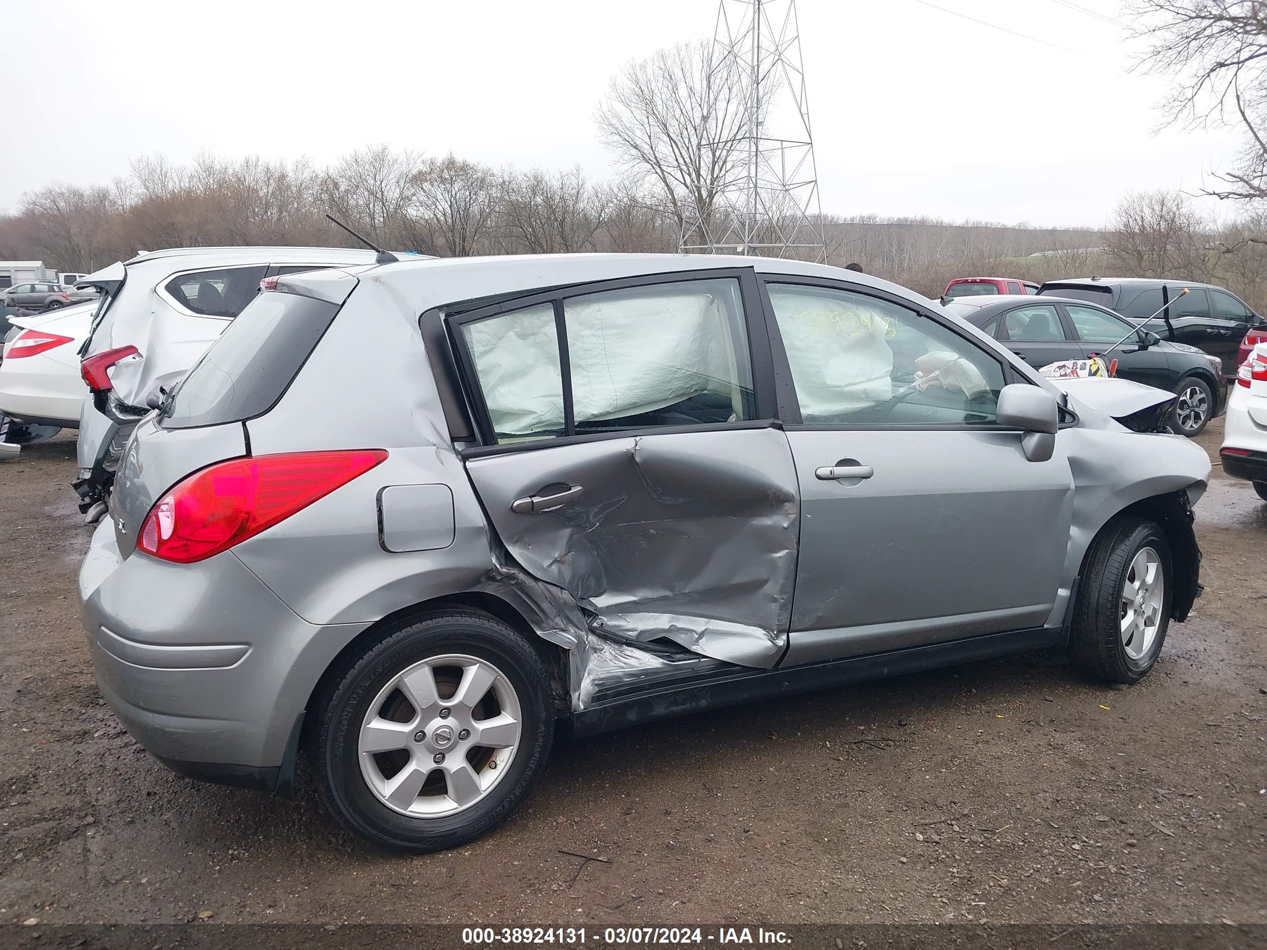 Photo 12 VIN: 3N1BC13EX8L363727 - NISSAN VERSA 