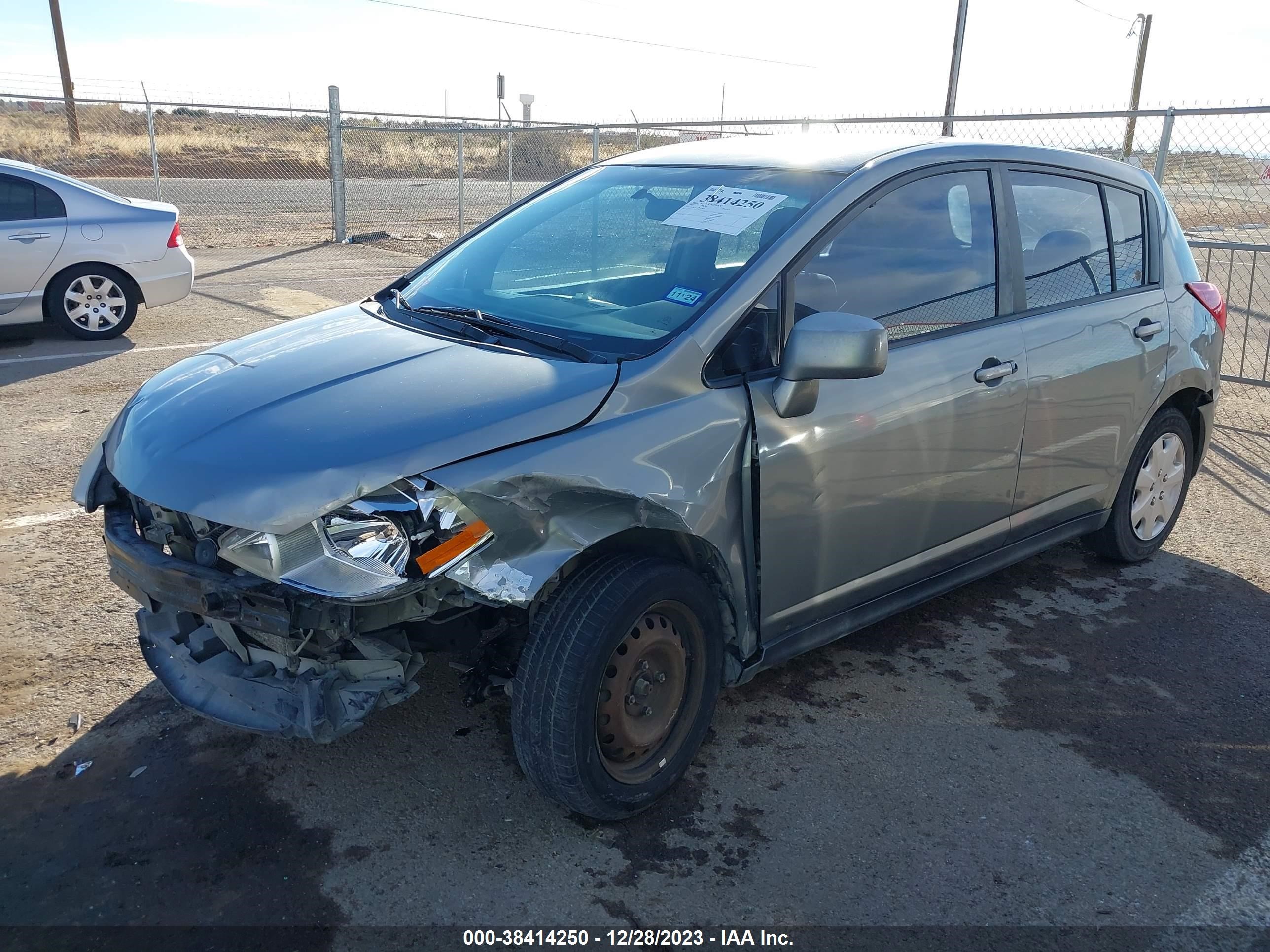 Photo 1 VIN: 3N1BC13EX8L378941 - NISSAN VERSA 