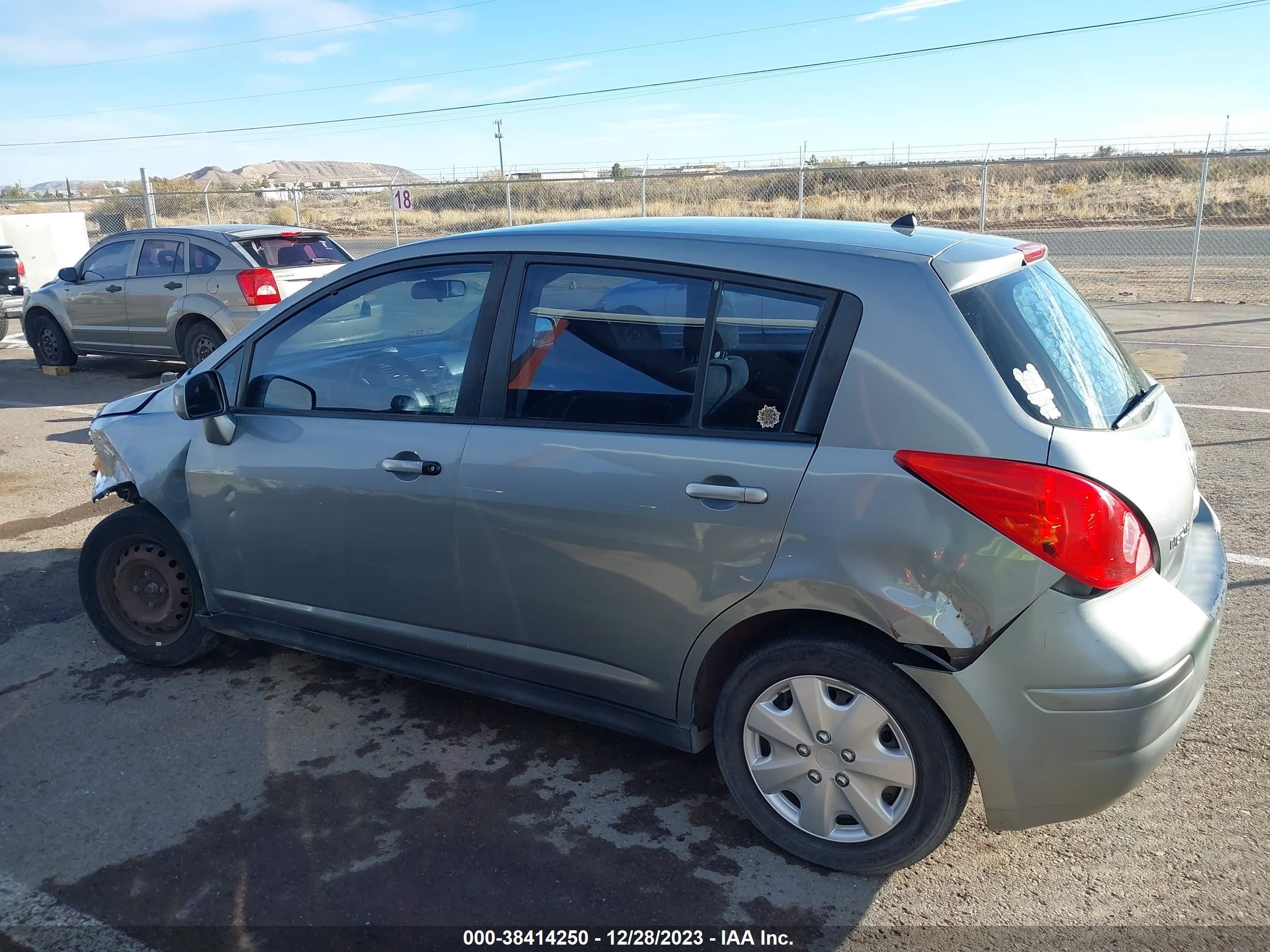 Photo 14 VIN: 3N1BC13EX8L378941 - NISSAN VERSA 