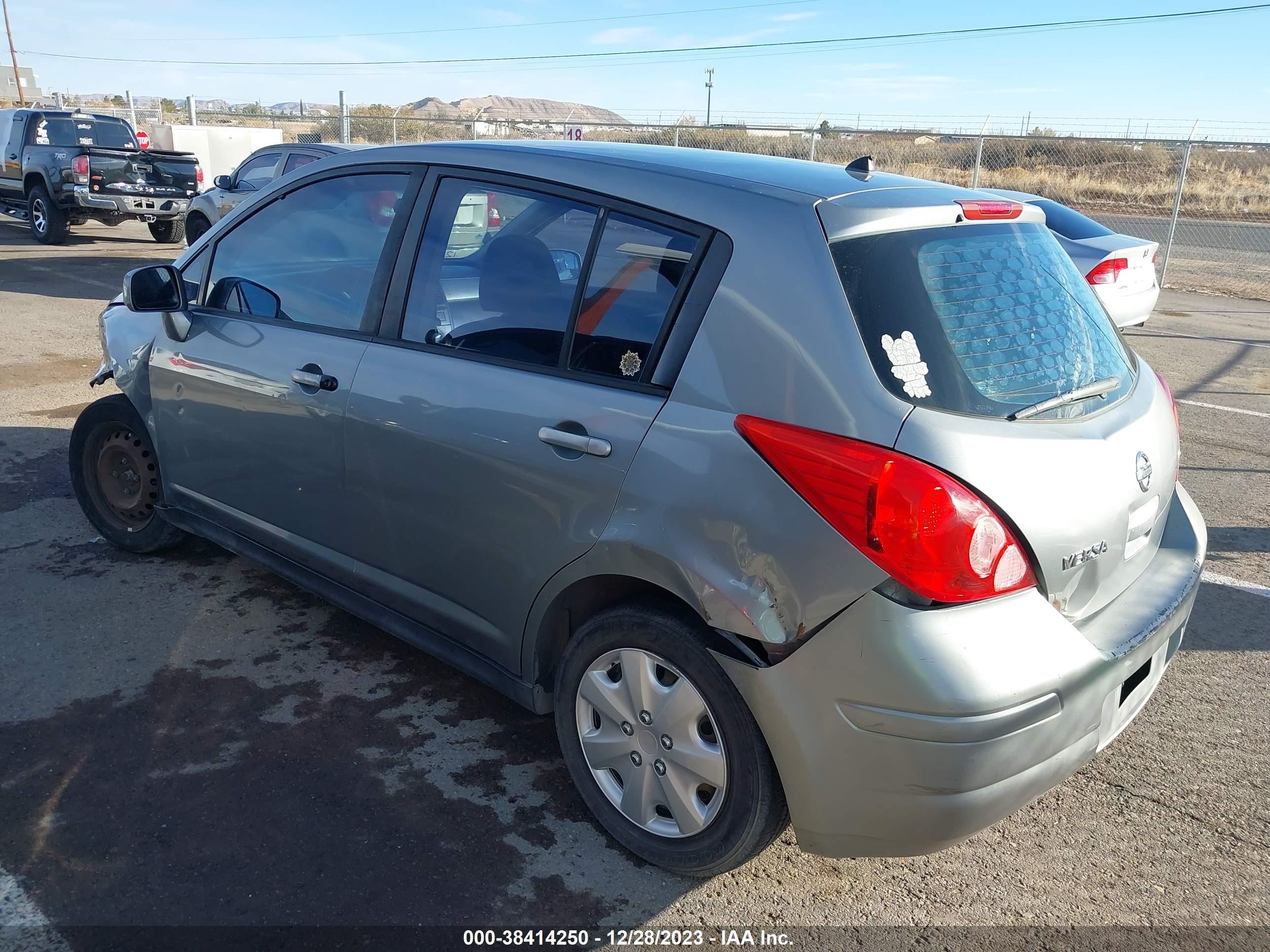 Photo 2 VIN: 3N1BC13EX8L378941 - NISSAN VERSA 