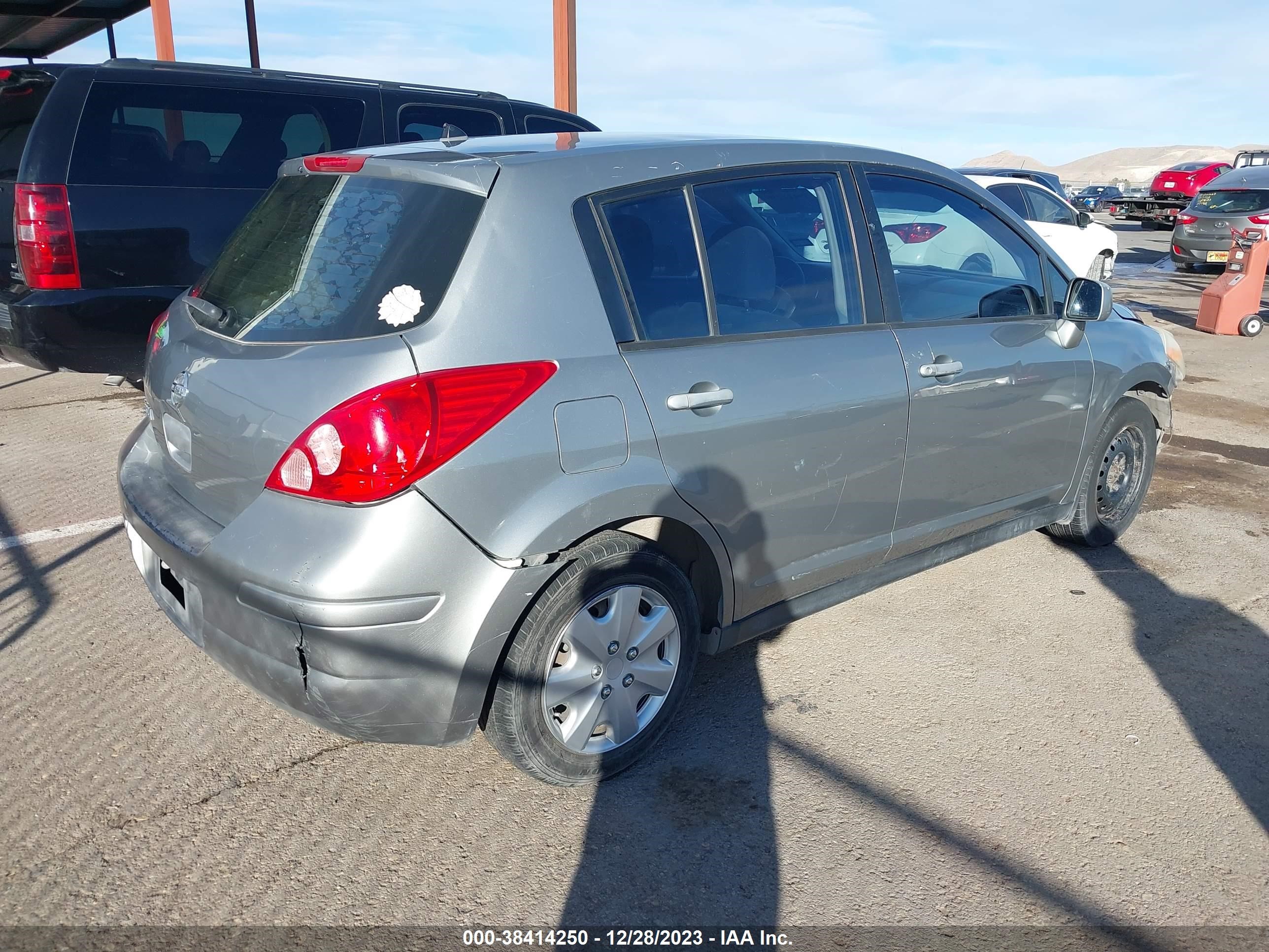 Photo 3 VIN: 3N1BC13EX8L378941 - NISSAN VERSA 