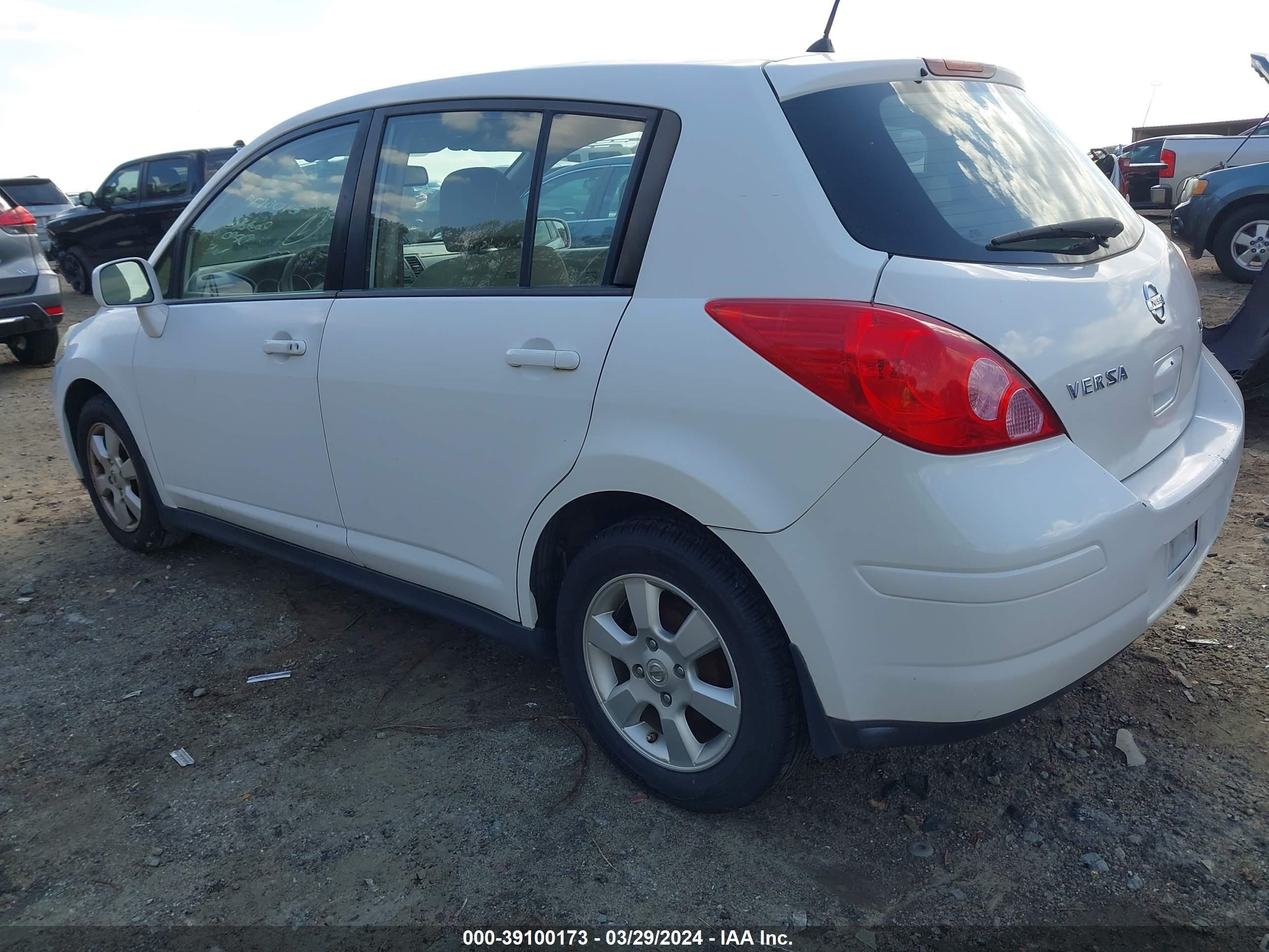 Photo 2 VIN: 3N1BC13EX8L446266 - NISSAN VERSA 