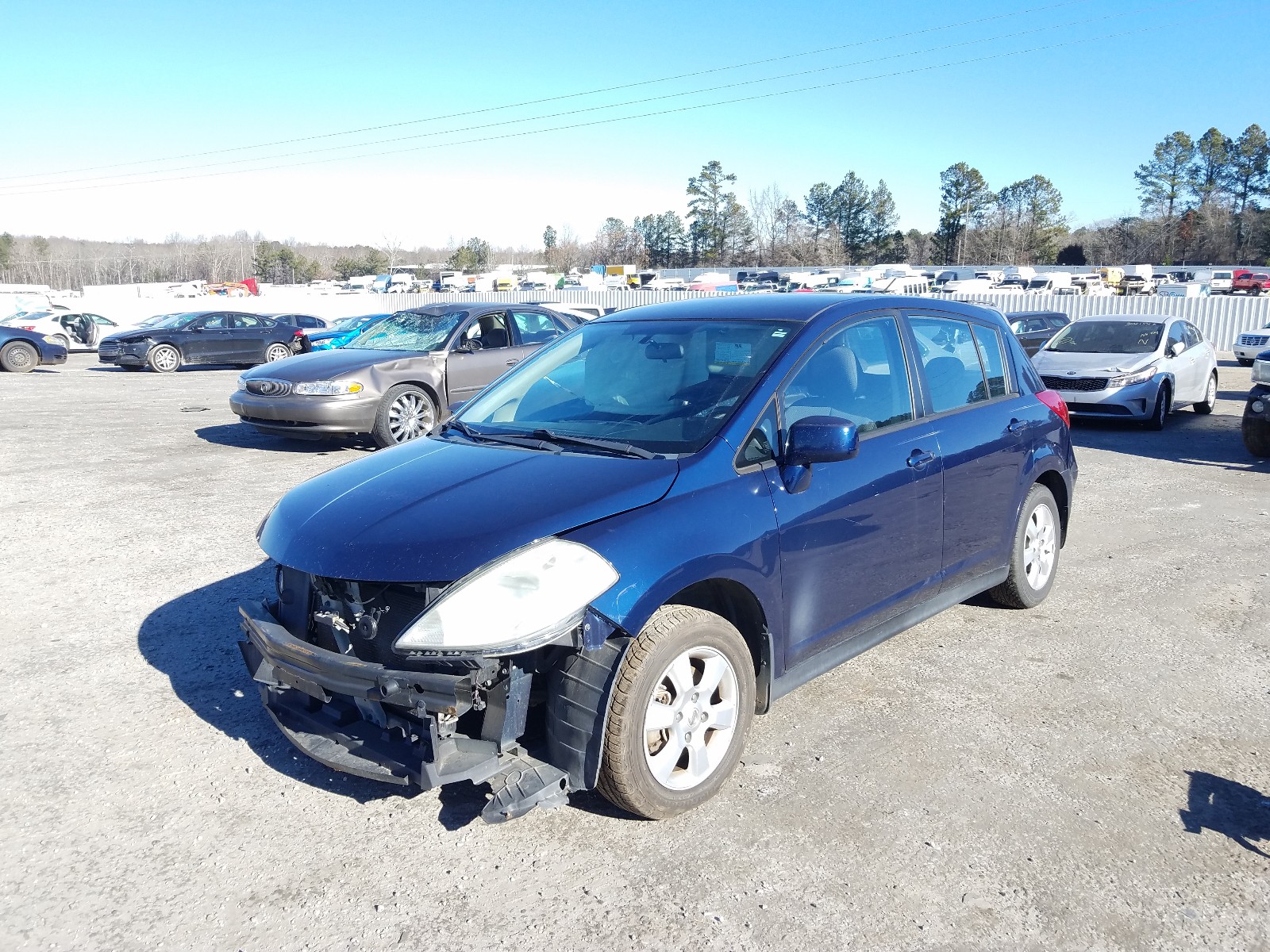 Photo 1 VIN: 3N1BC13EX8L463908 - NISSAN VERSA S 