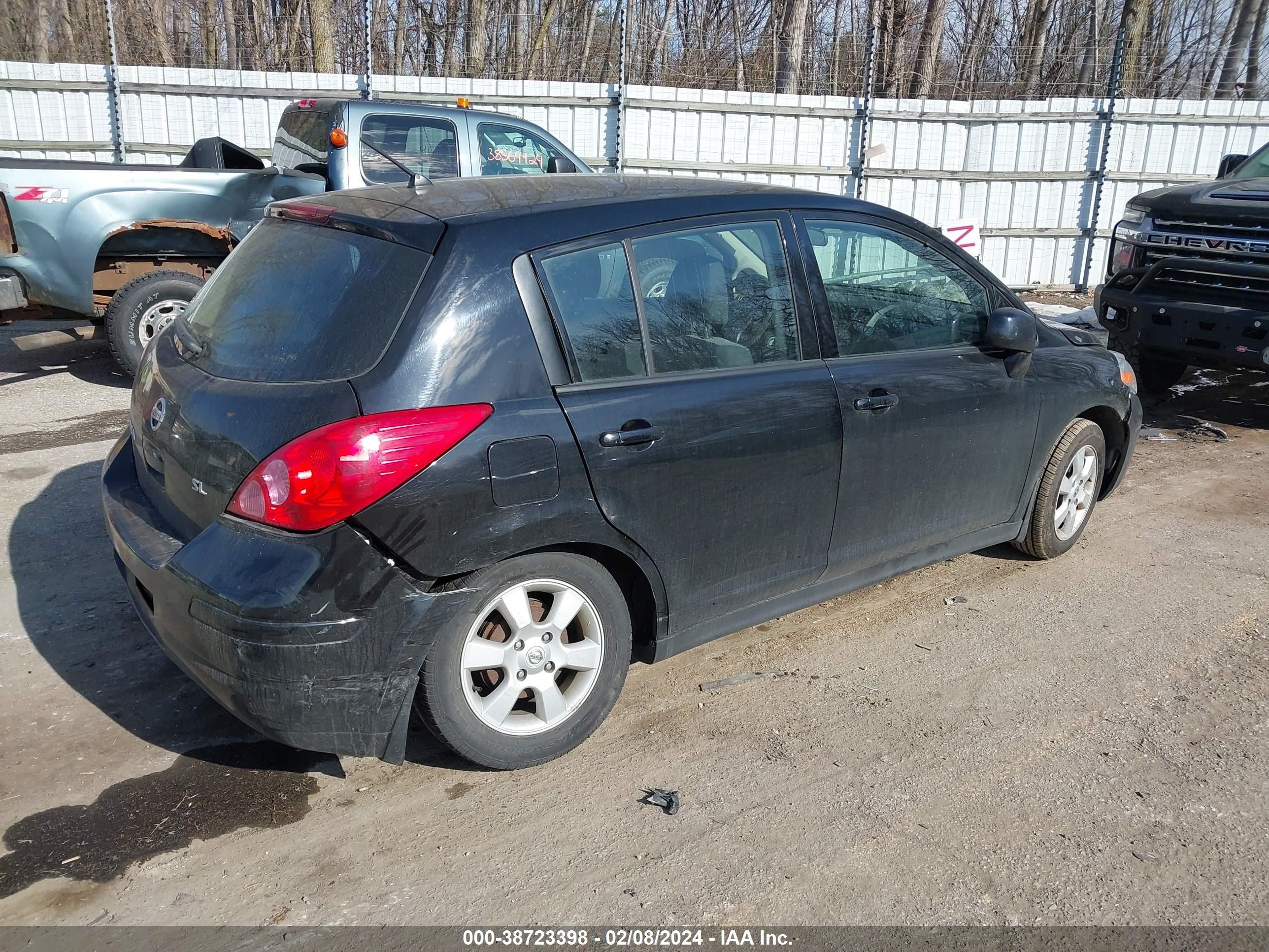 Photo 3 VIN: 3N1BC13EX9L393702 - NISSAN VERSA 